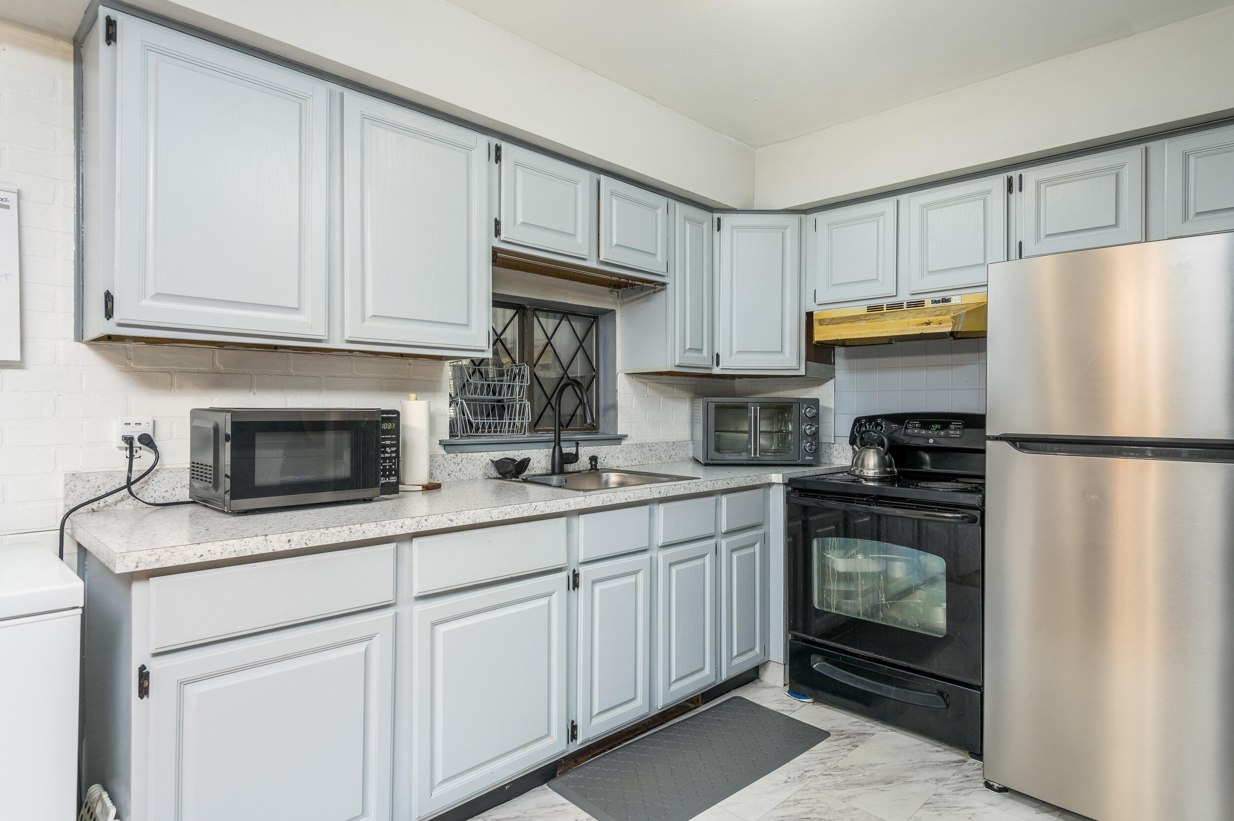 1259 Winding Way