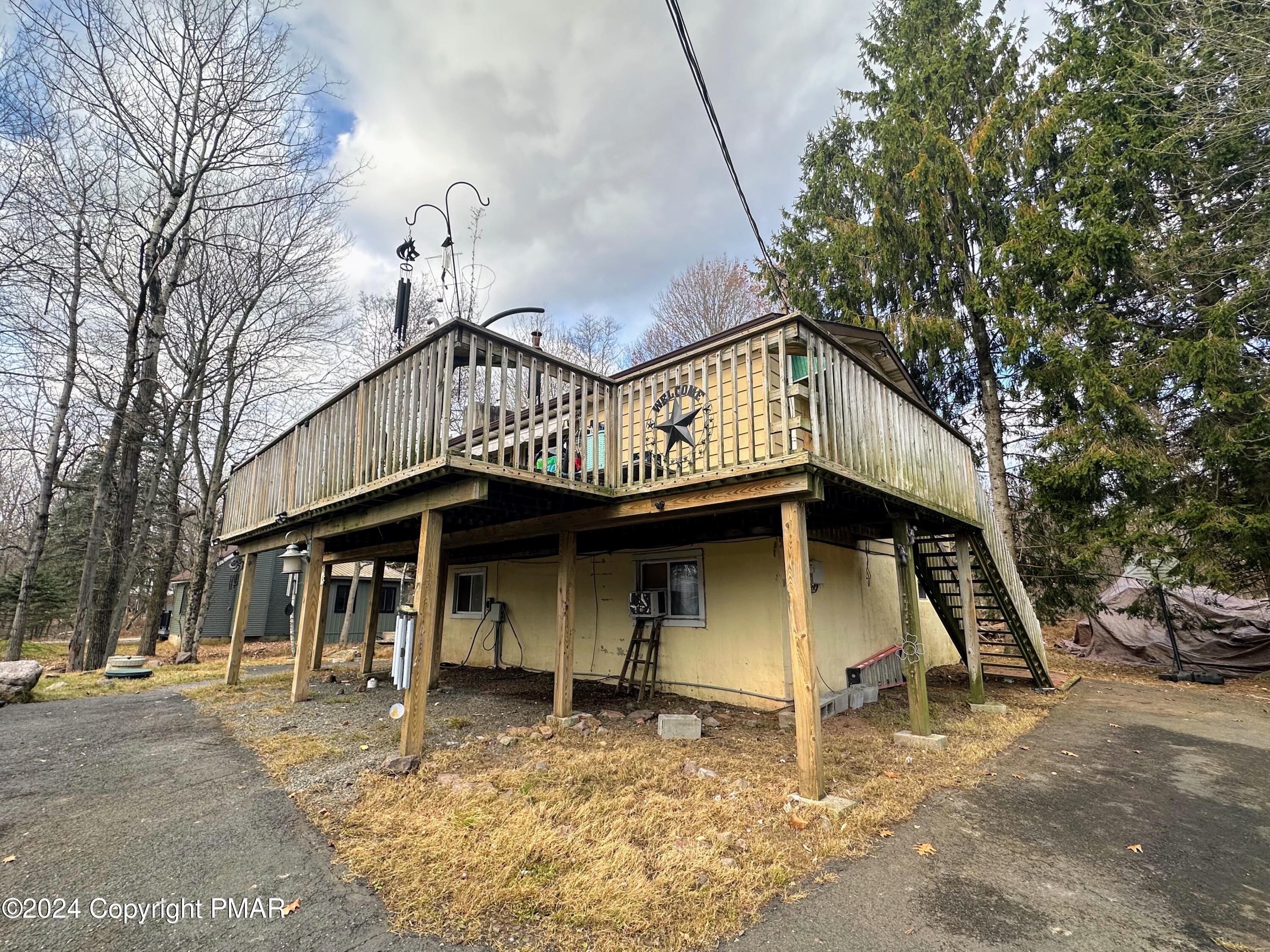 147 Buck Hill Road, Blakeslee, Pennsylvania image 2