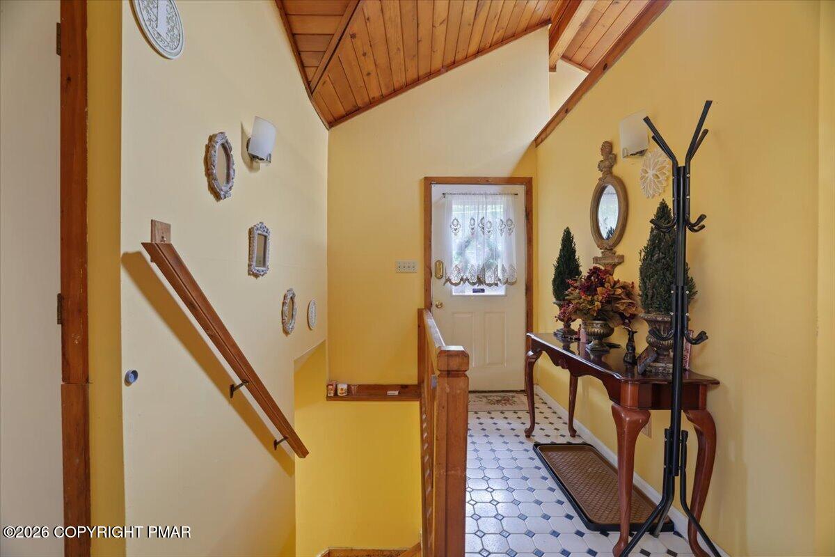160 Hummingbird Trail