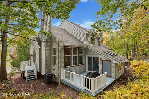 Homes For Sale - 37 Summit Wind Drive<br/> Lake Harmony, PA 18624