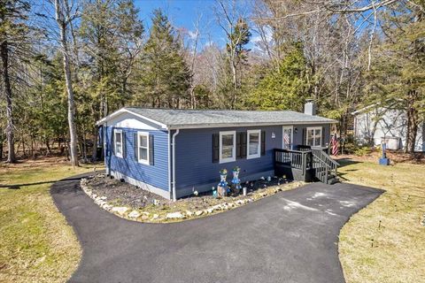 482 Alter Avenue Pocono Summit PA 18346
