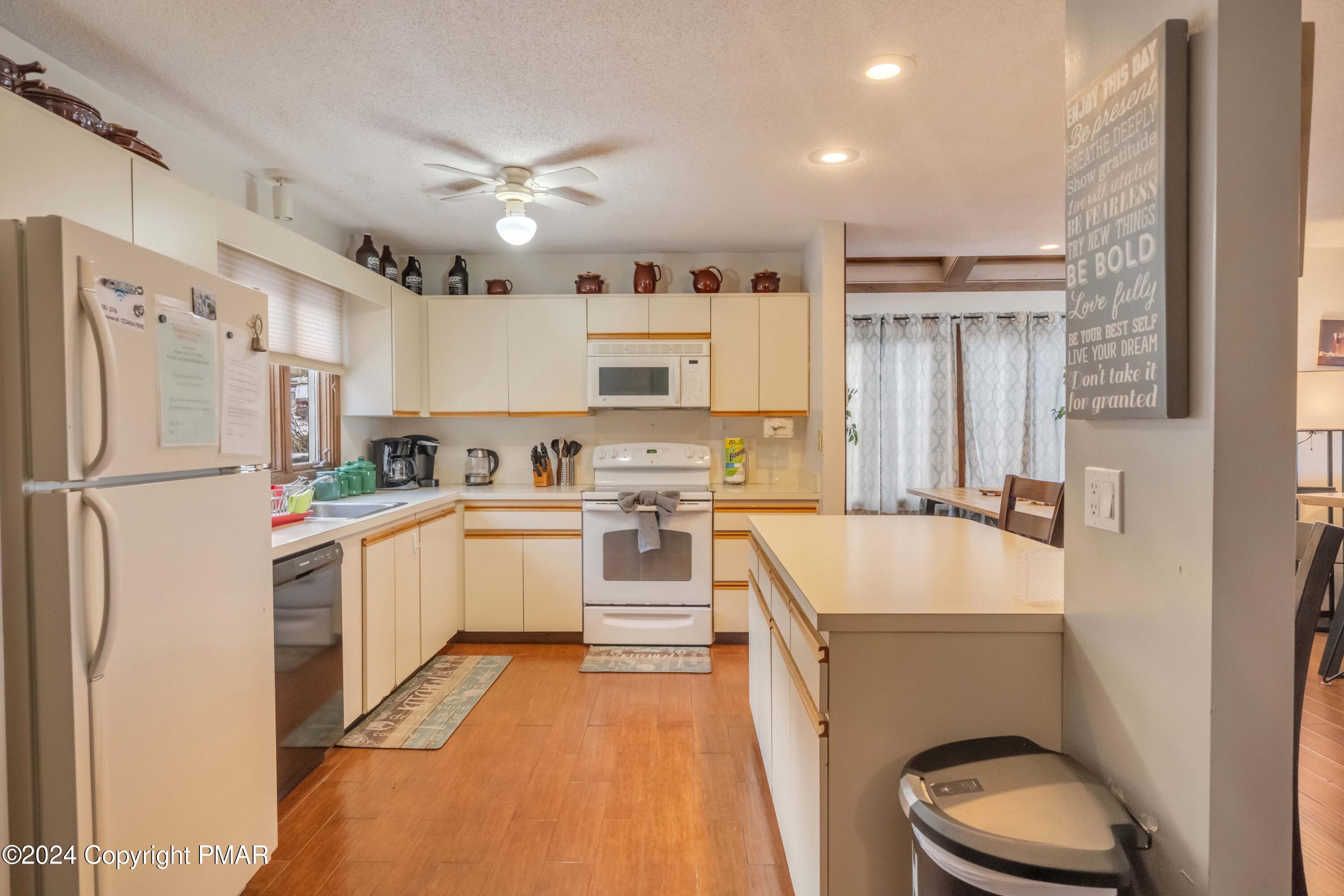 276 Overlook Way