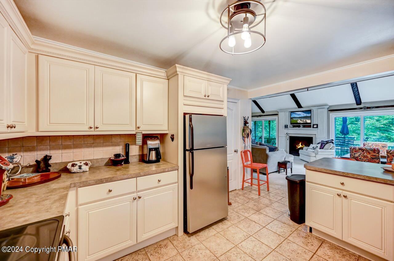 1233 Clear Pond Road, Pocono Pines, Pennsylvania image 18