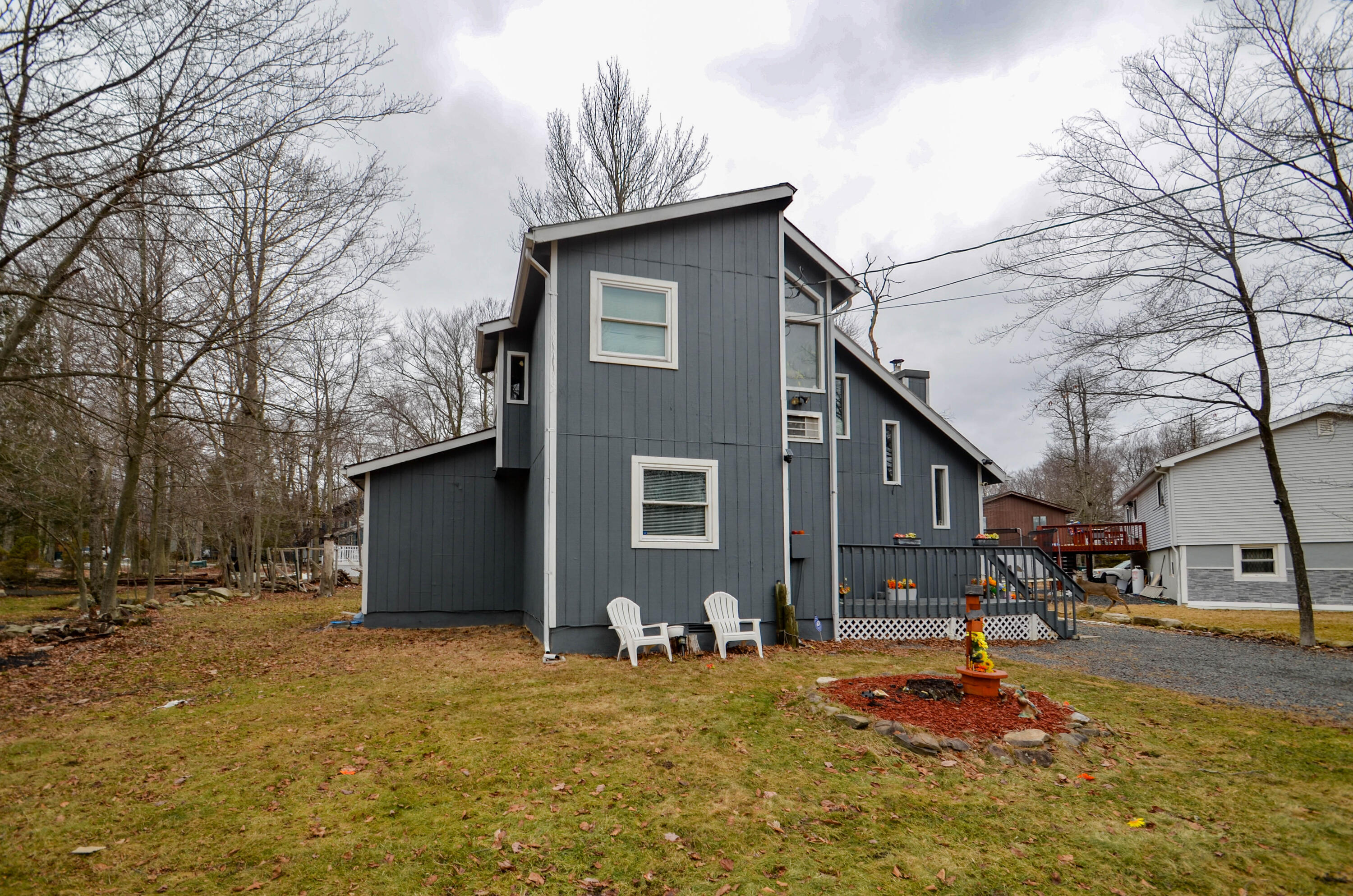 1645 Sunny Side Drive, Tobyhanna, Pennsylvania image 2