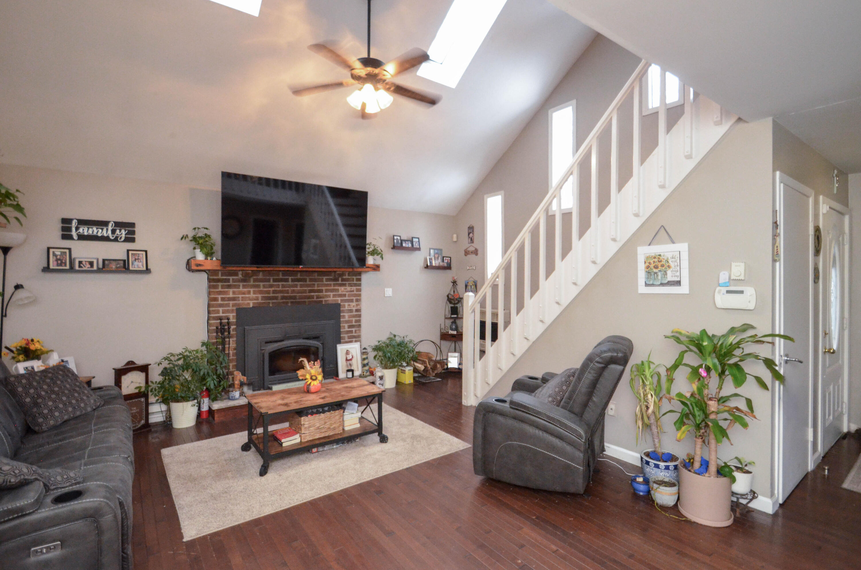 1645 Sunny Side Drive, Tobyhanna, Pennsylvania image 3