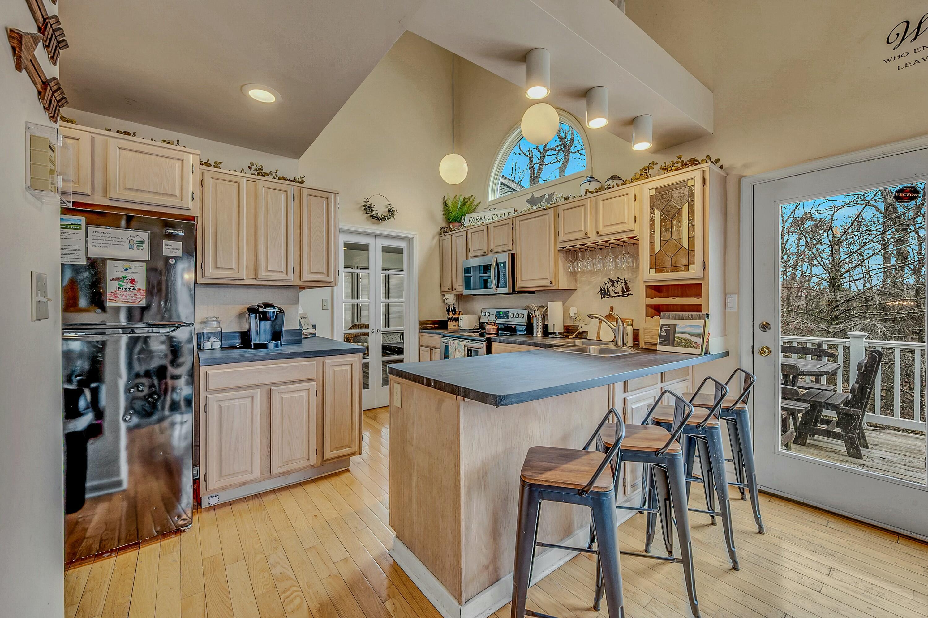17 Rockspring Court, Lake Harmony, Pennsylvania image 24
