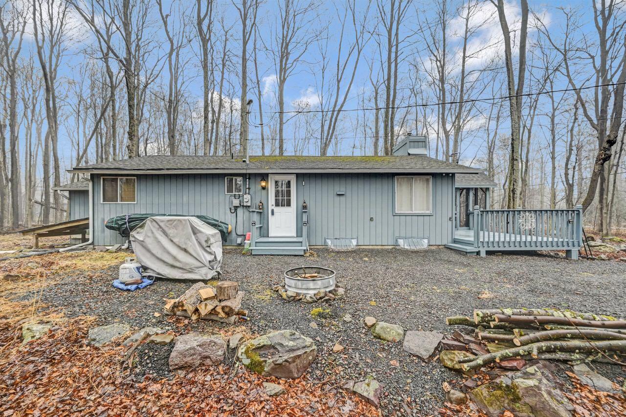 109 Gross Drive, Pocono Pines, Pennsylvania image 4