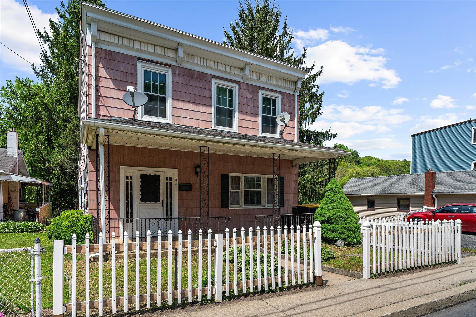 576 Peacock Street, Pottsville, Pennsylvania image 3