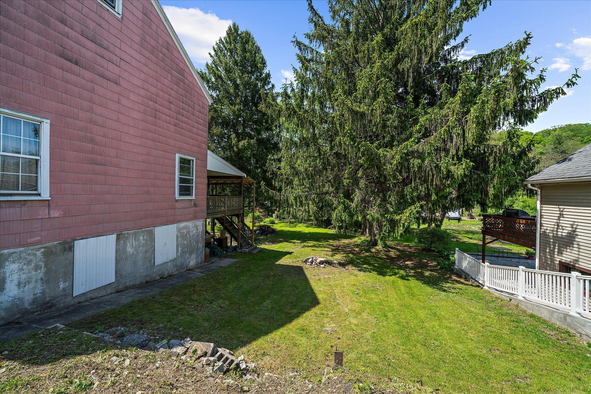 576 Peacock Street, Pottsville, Pennsylvania image 39