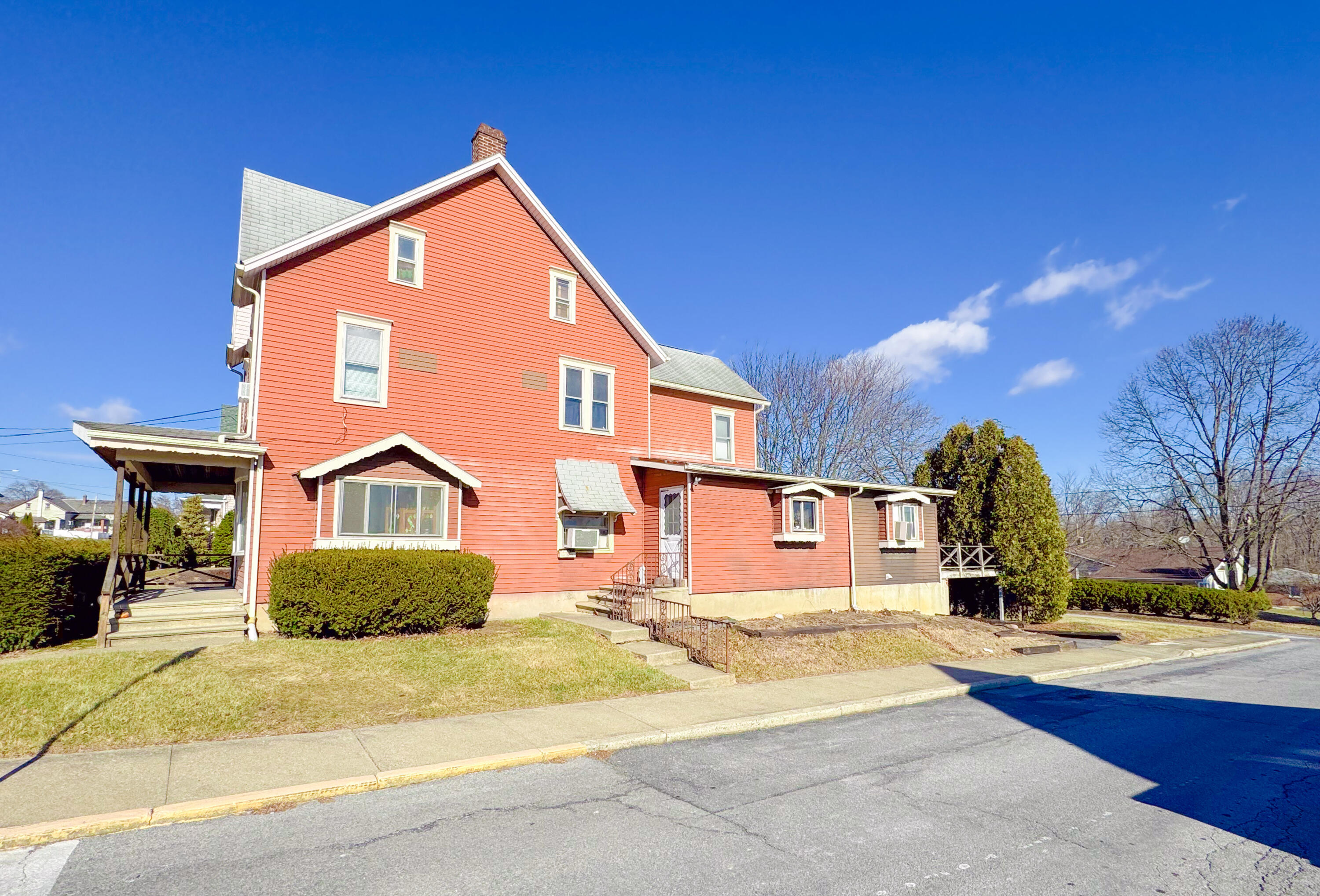 2203 Siegfried Avenue, Northampton, Pennsylvania image 2