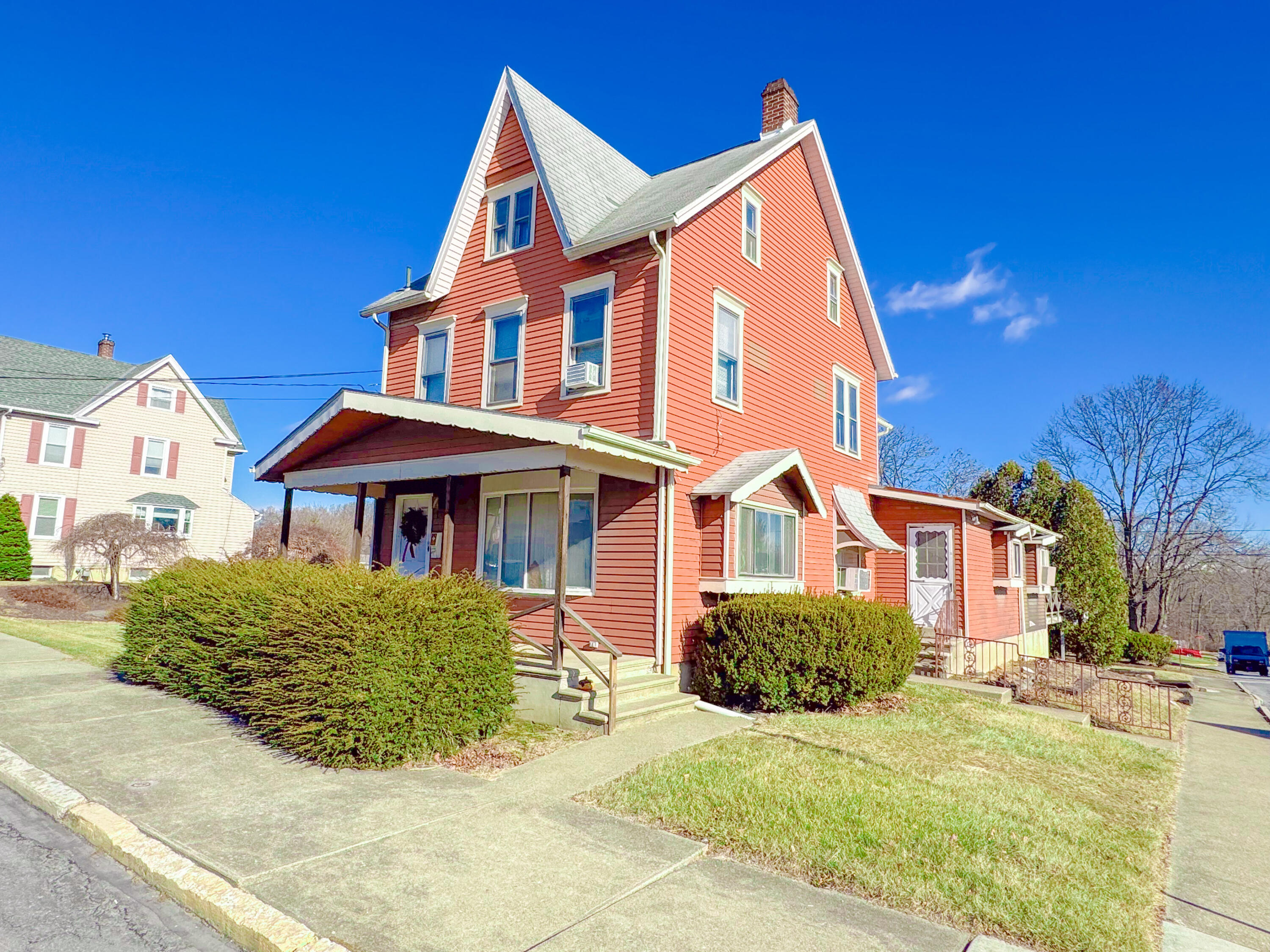 2203 Siegfried Avenue, Northampton, Pennsylvania image 1