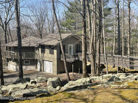 125 Big Bear Drive Greentown PA 18426