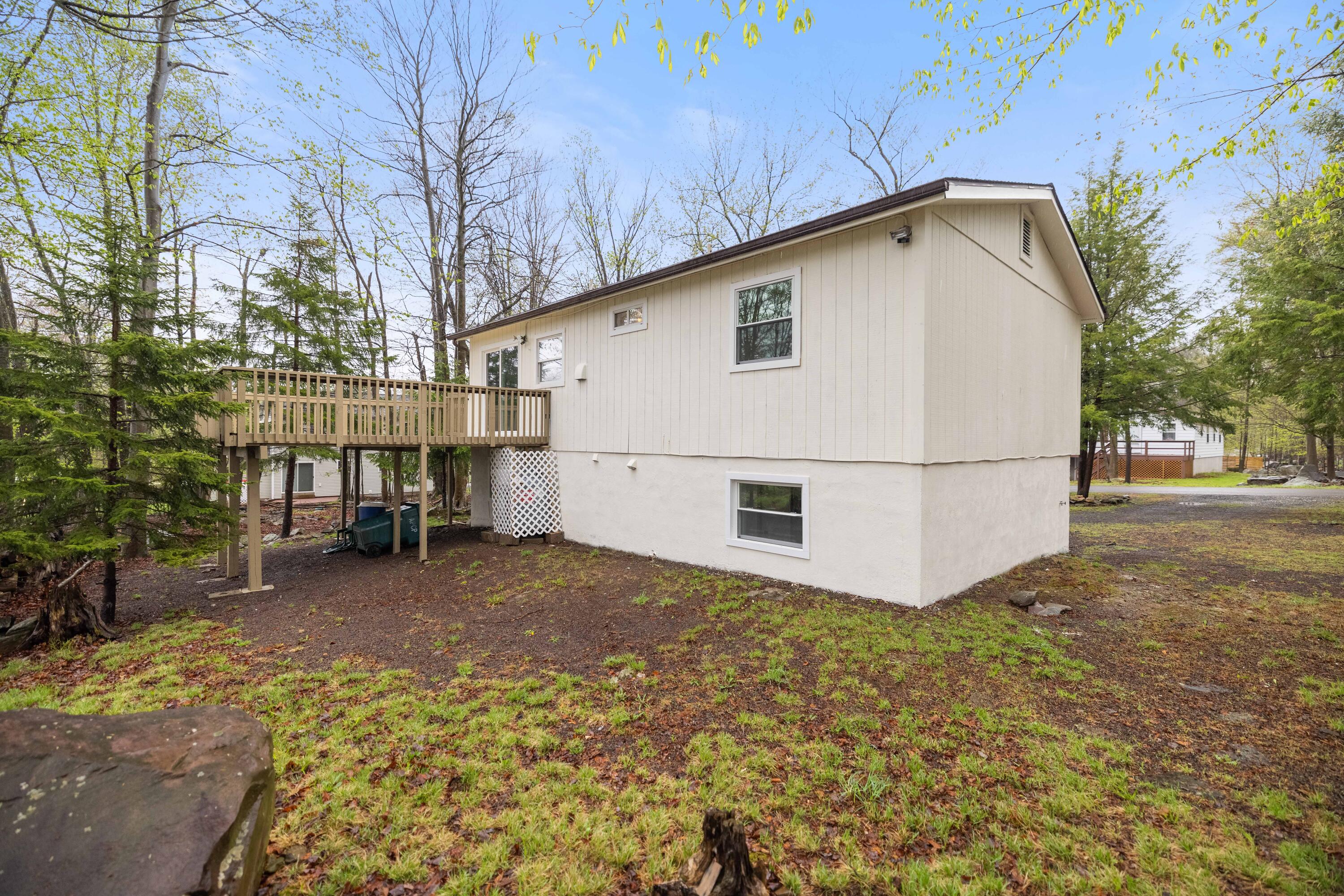8066 Red Squirrel Drive, Tobyhanna, Pennsylvania image 29