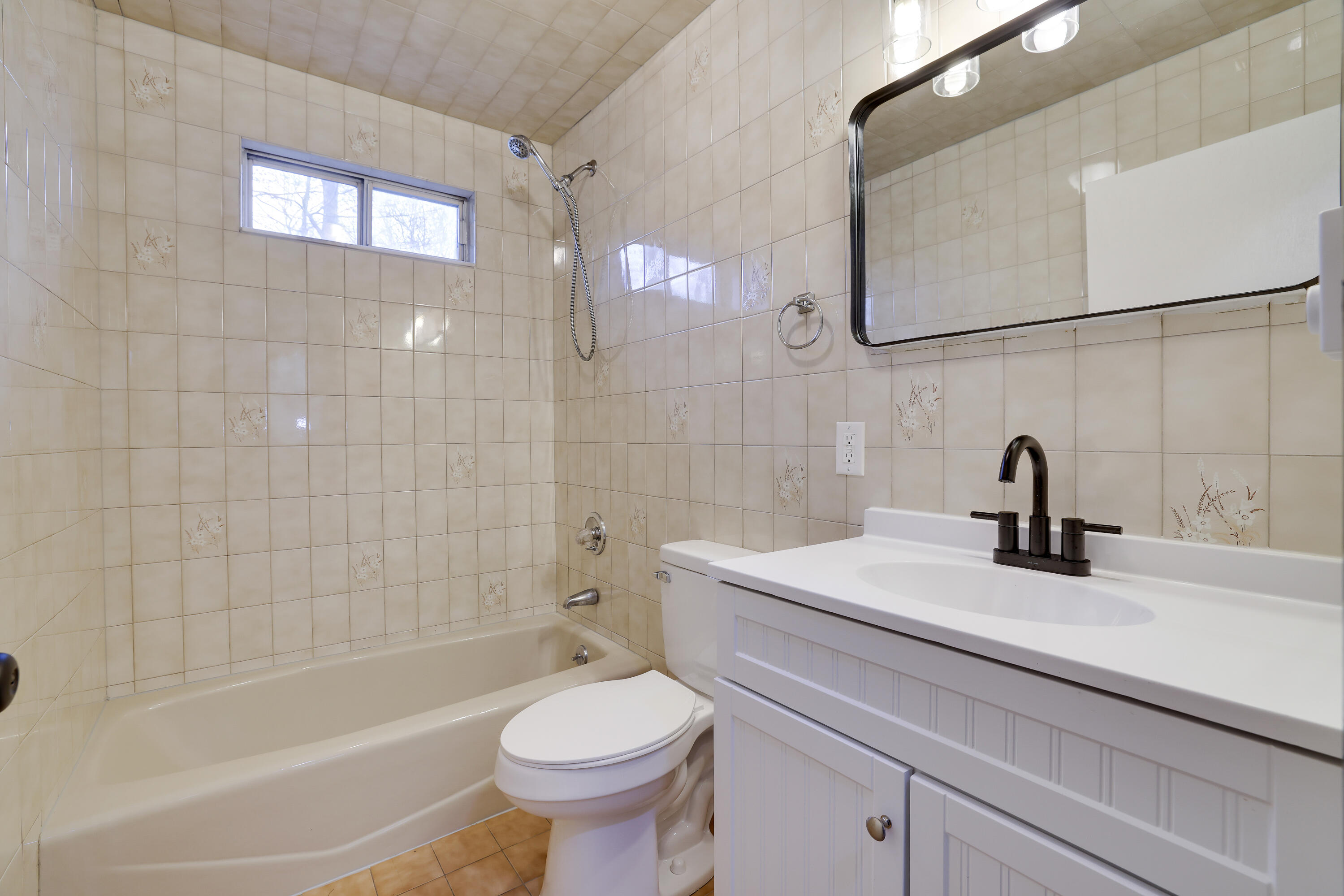 8066 Red Squirrel Drive, Tobyhanna, Pennsylvania image 14