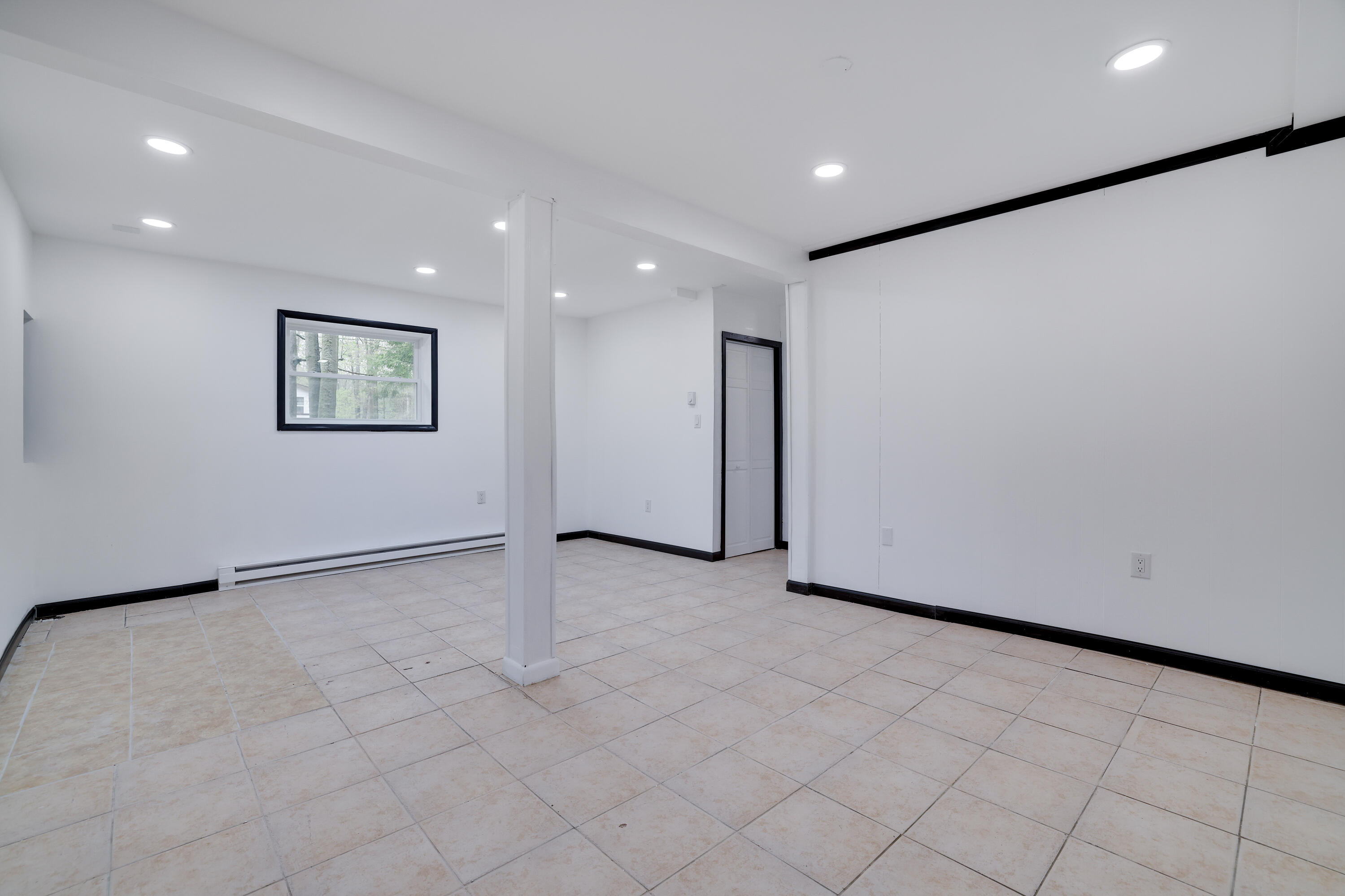 8066 Red Squirrel Drive, Tobyhanna, Pennsylvania image 25