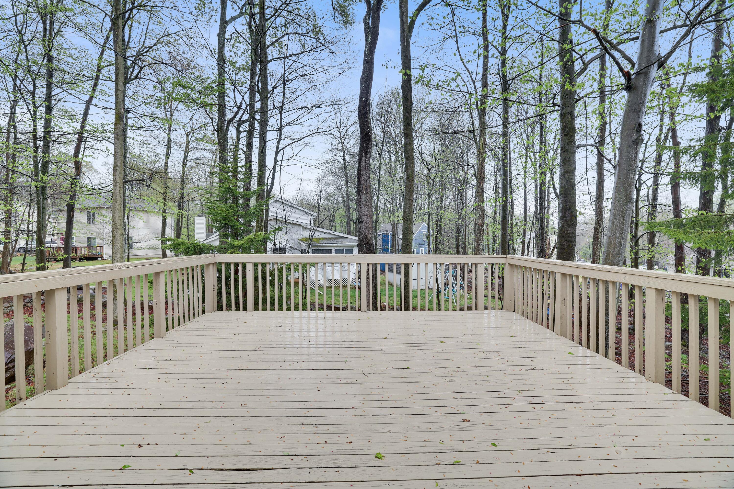 8066 Red Squirrel Drive, Tobyhanna, Pennsylvania image 12