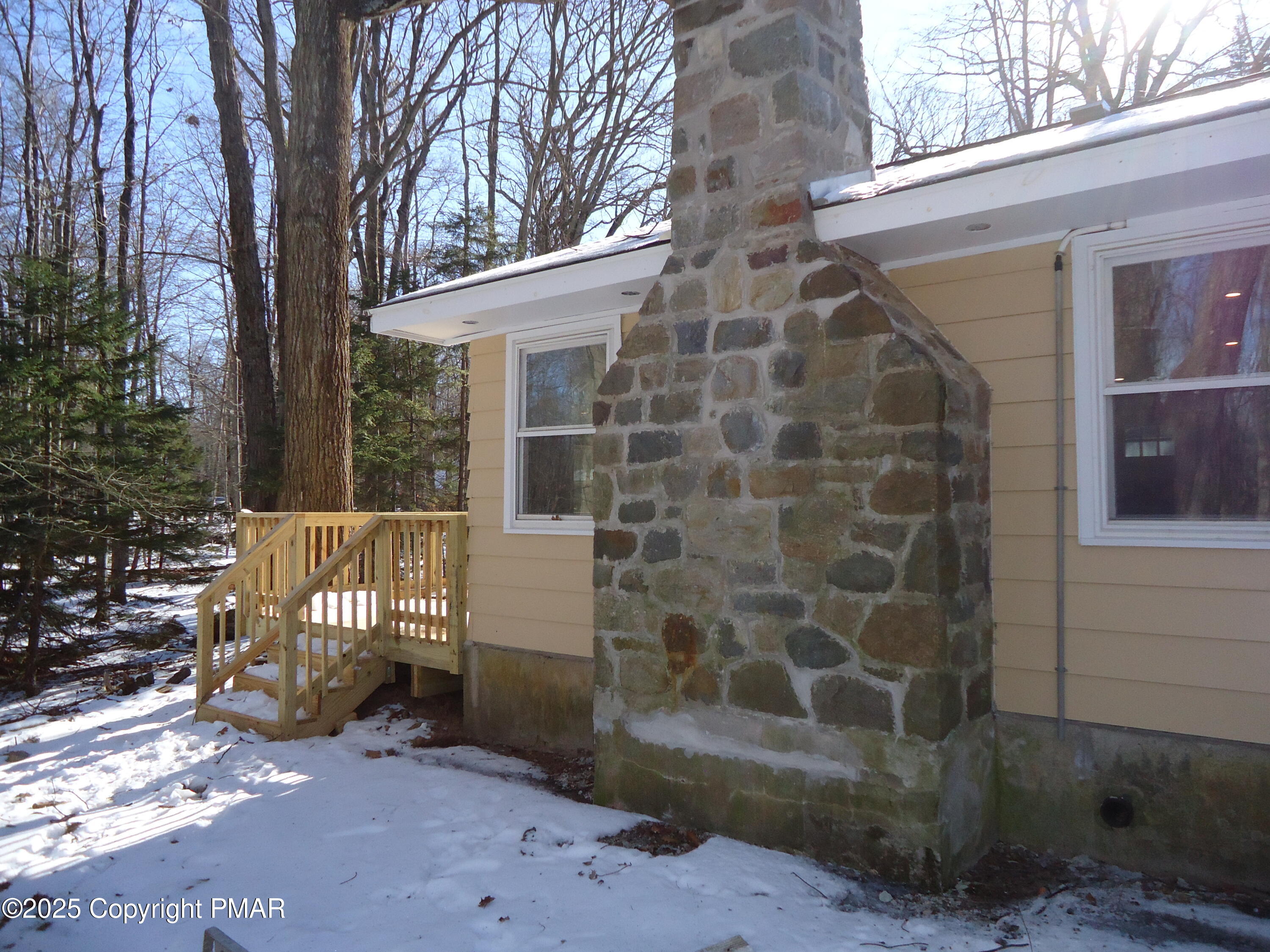 288 Stillwater Drive, Pocono Summit, Pennsylvania image 3