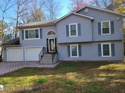 2137 Freedom Way Pocono Summit PA 18346