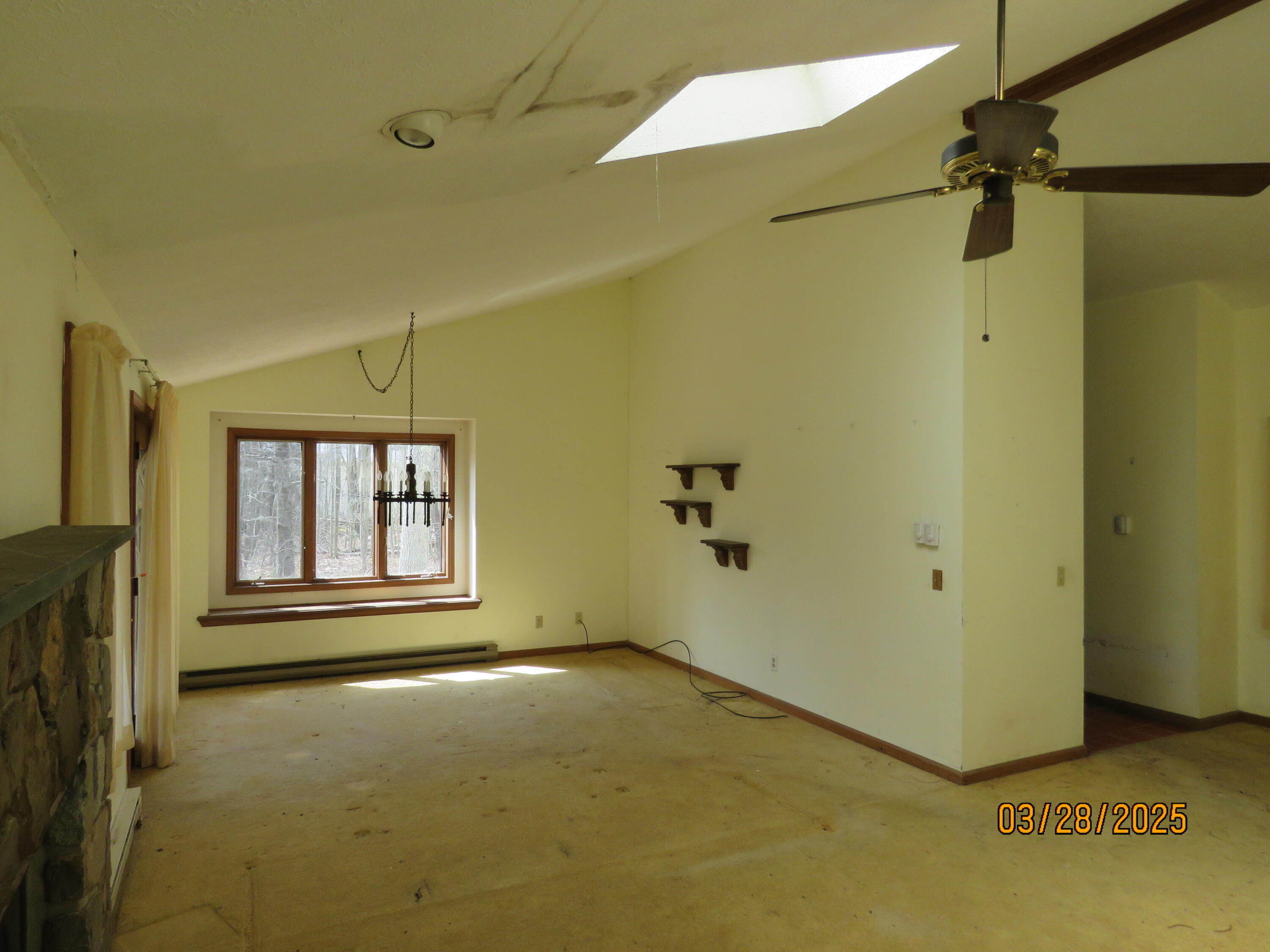 1135 Seven Nations Drive, Tobyhanna, Pennsylvania image 3