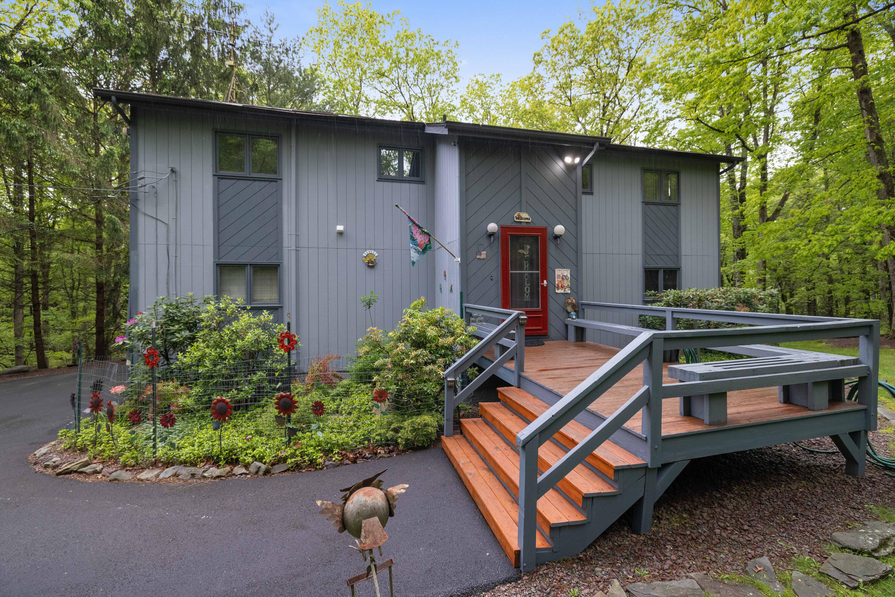 151 Forest Drive, Canadensis, Pennsylvania image 2