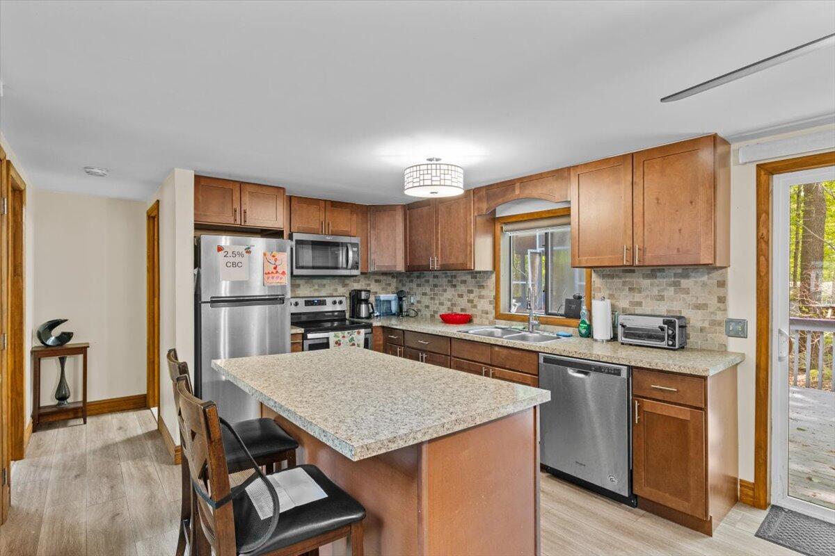 206 Maxatawny Drive, Pocono Lake, Pennsylvania image 7