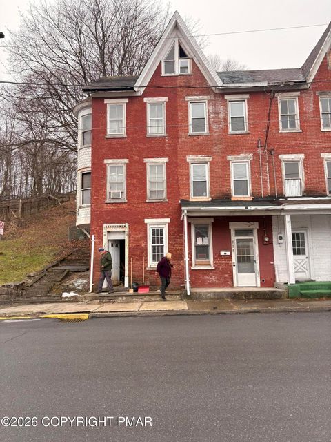 Homes For Sale - 700 Walnut Street<br/> Ashland, PA 17921