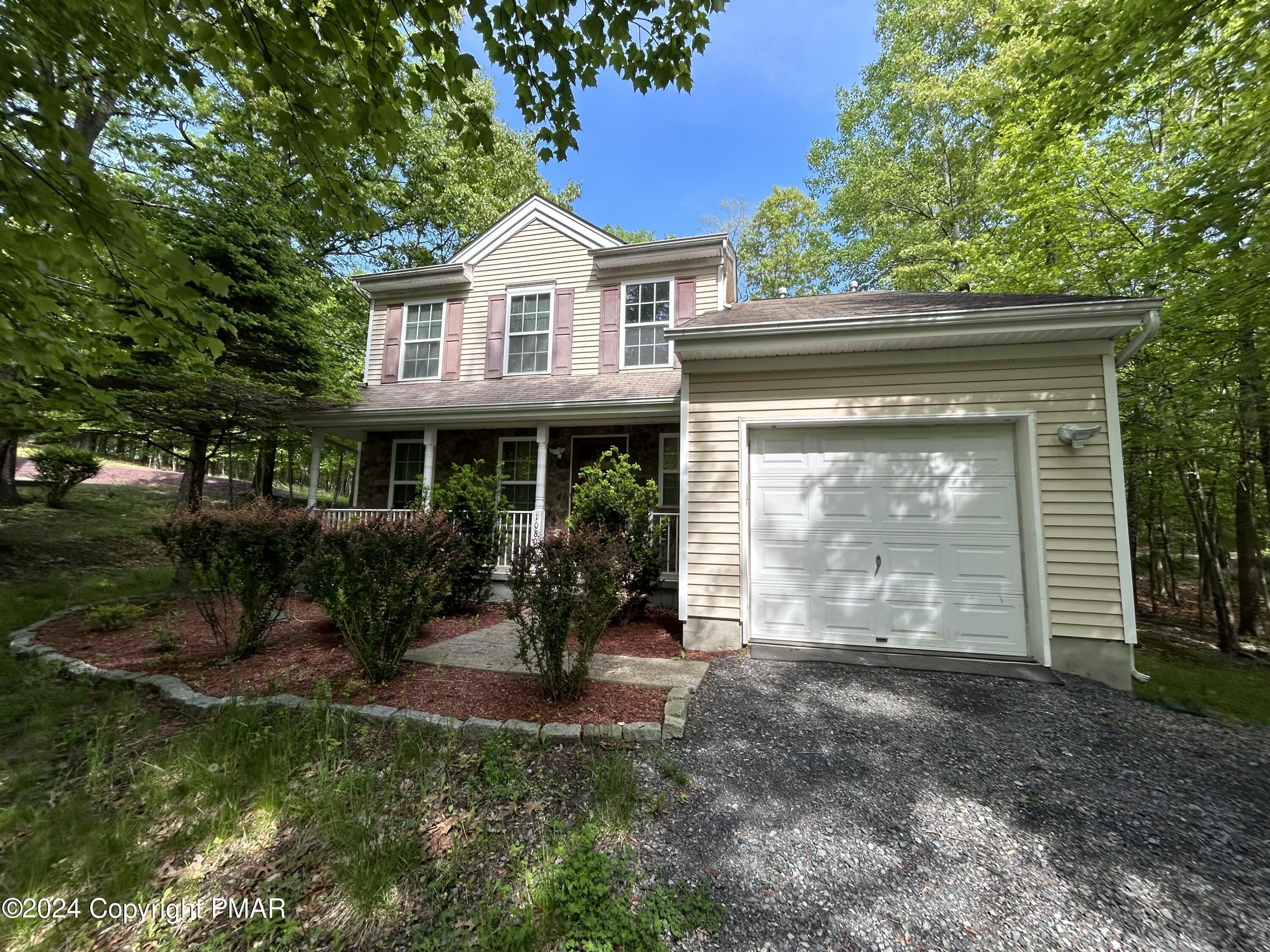 1080 Lancaster Drive, Bushkill, Pennsylvania image 1