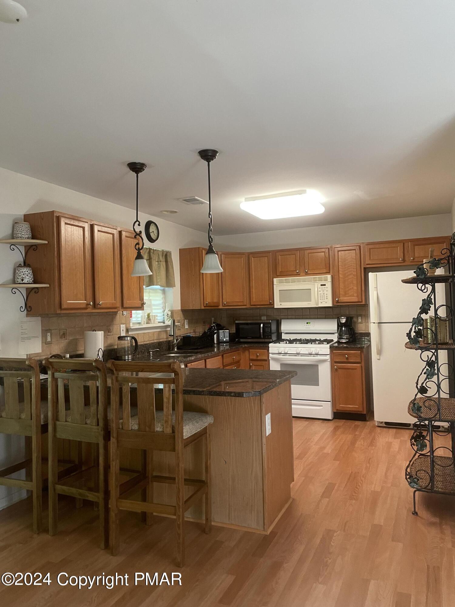 1080 Lancaster Drive, Bushkill, Pennsylvania image 7