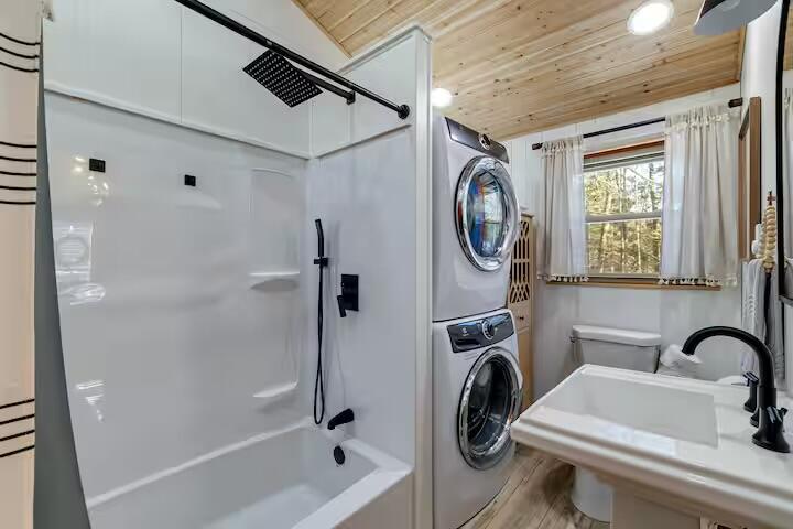 3145 Ogontz Drive, Pocono Lake, Pennsylvania image 38
