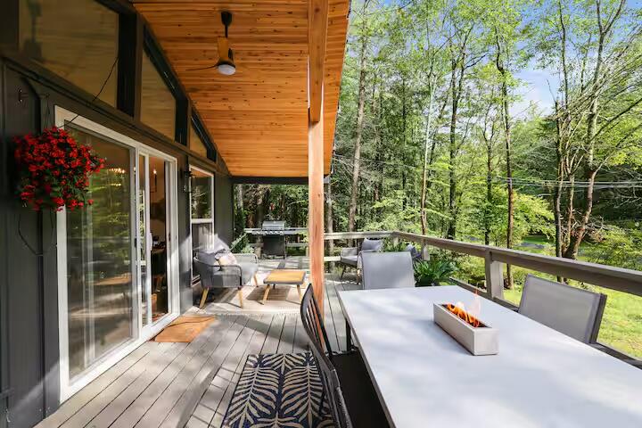 3145 Ogontz Drive, Pocono Lake, Pennsylvania image 2