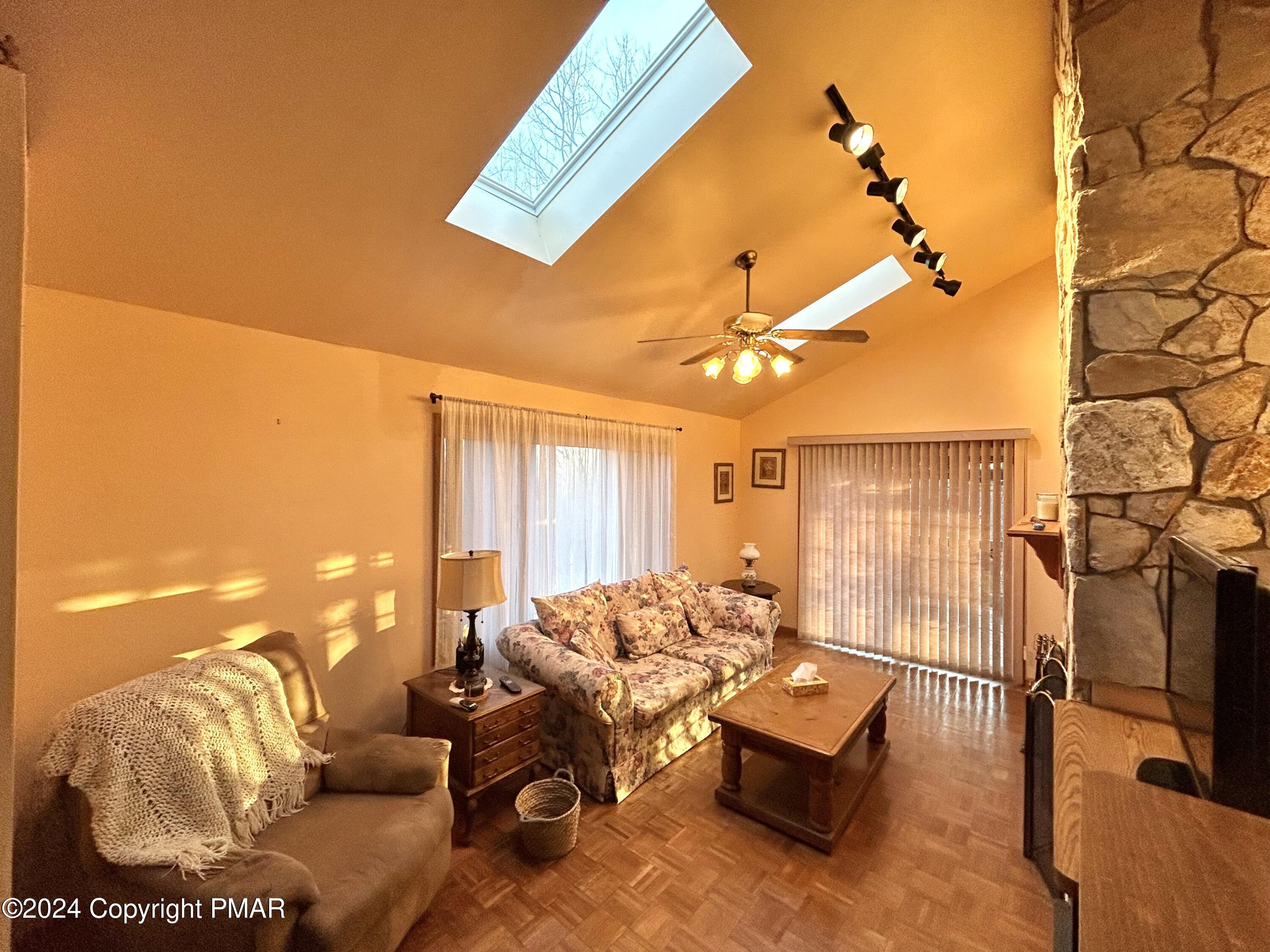 51 W Cherokee Trail, Albrightsville, Pennsylvania image 16
