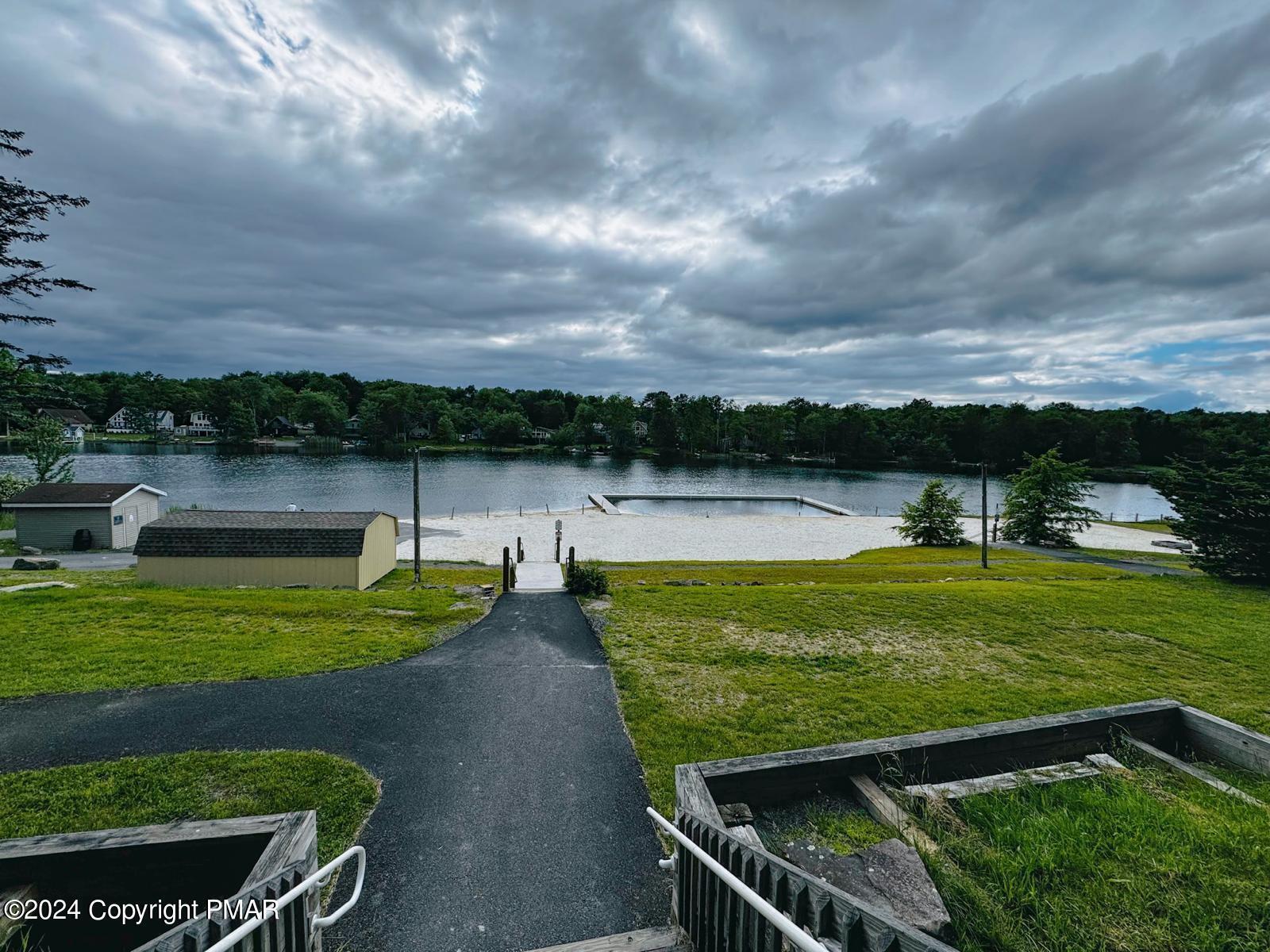 Sunnyside Dr 183 Drive