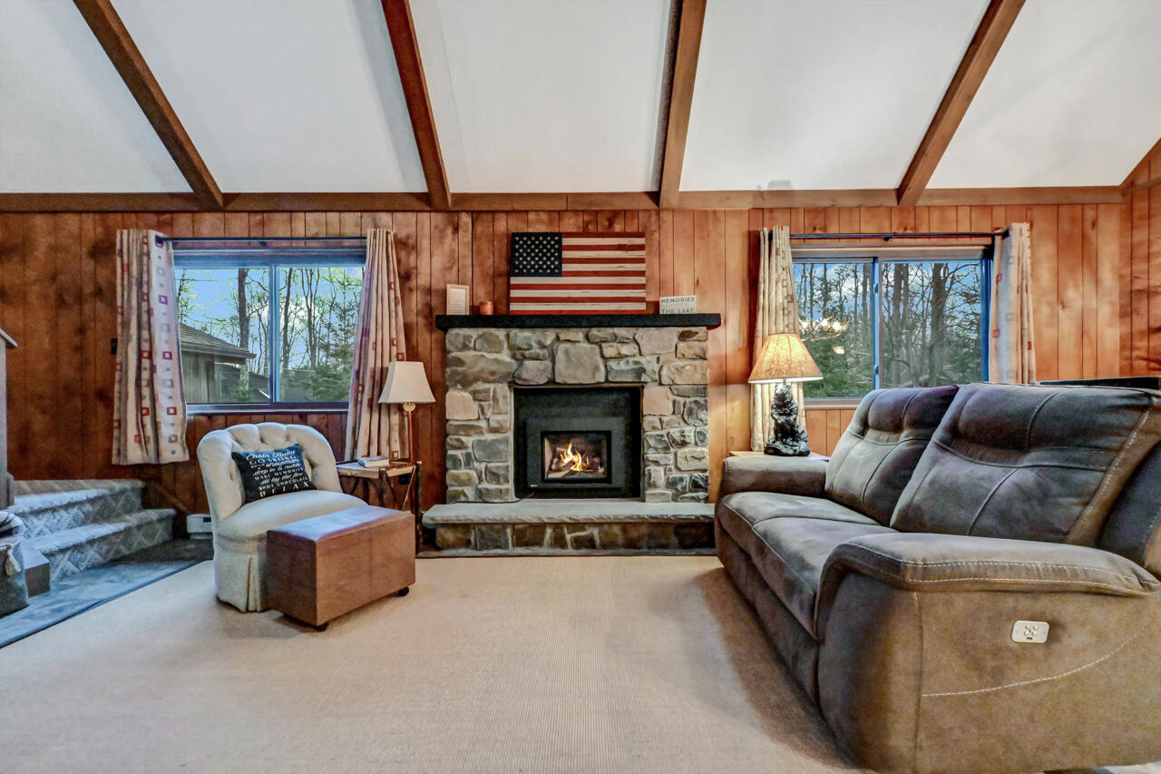 2129 Oak Road, Pocono Pines, Pennsylvania image 11