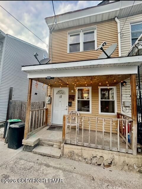 Homes For Sale - 17 E Pine Street<br/> Mahanoy City, PA 17948