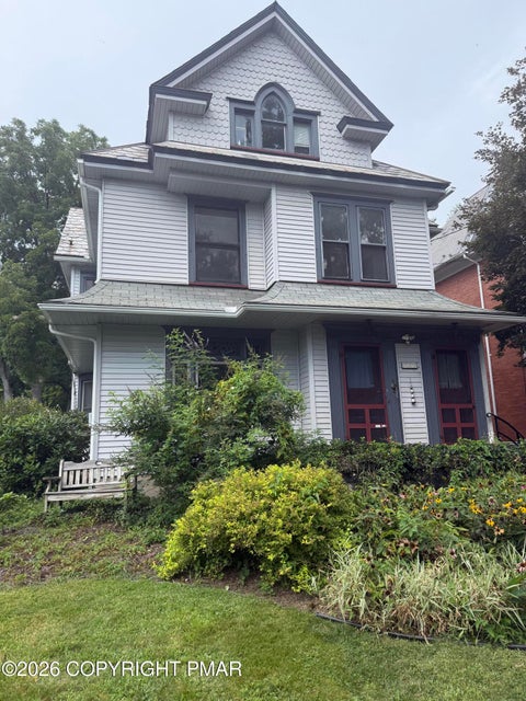 Townhouse For Rent - 722 Scott Street #B<br/> Monroe County, Stroudsburg, PA 18360