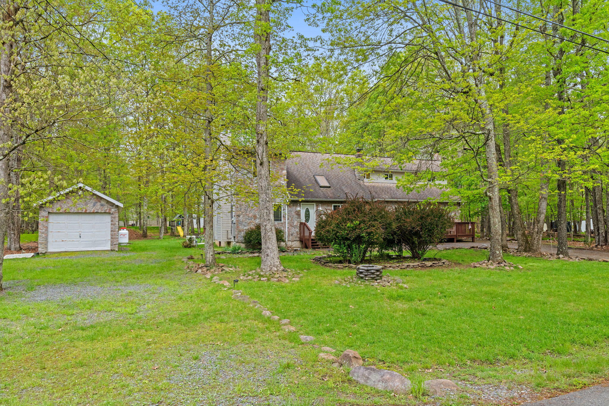 358 Towamensing Trail, Albrightsville, Pennsylvania image 11