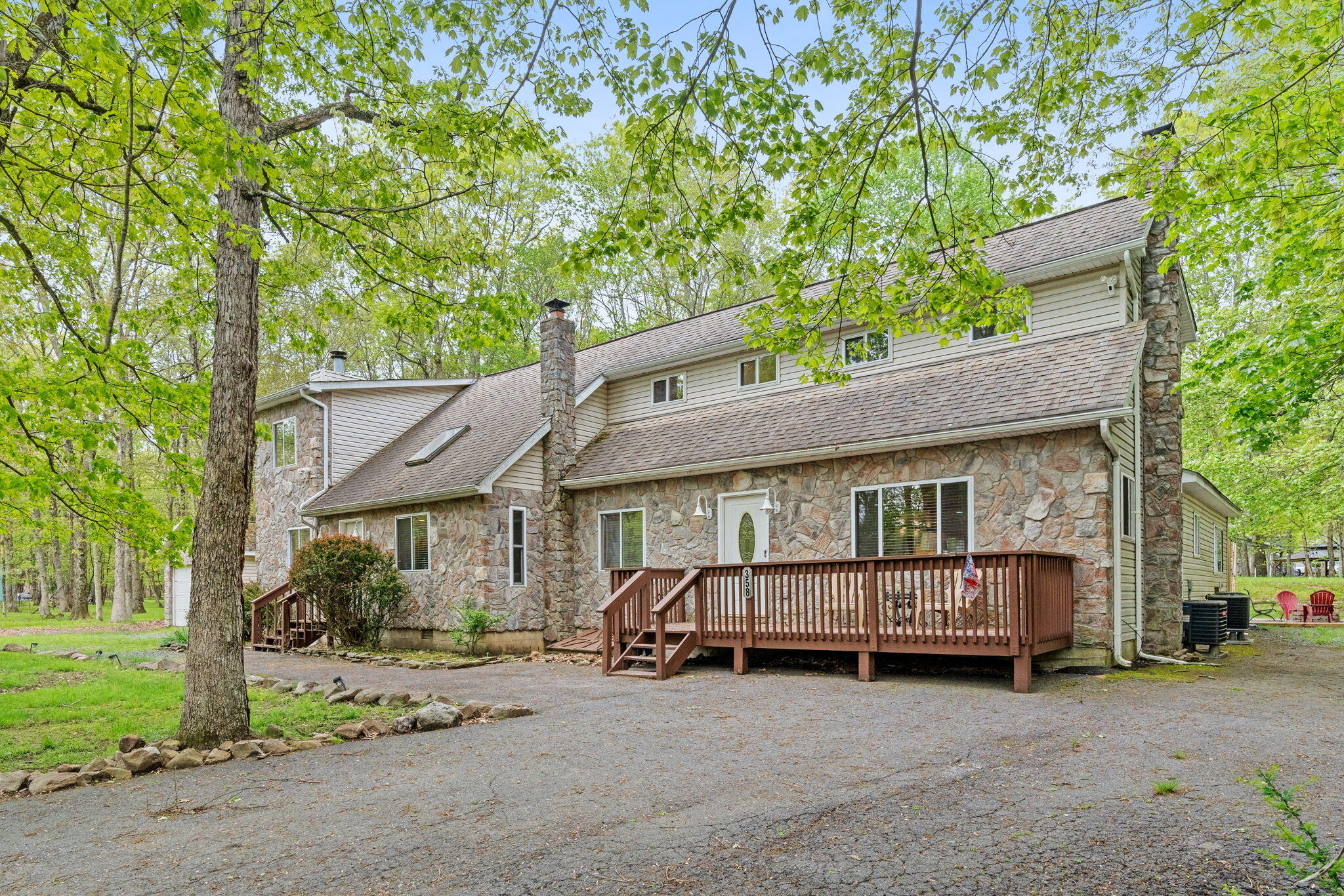 358 Towamensing Trail, Albrightsville, Pennsylvania image 2