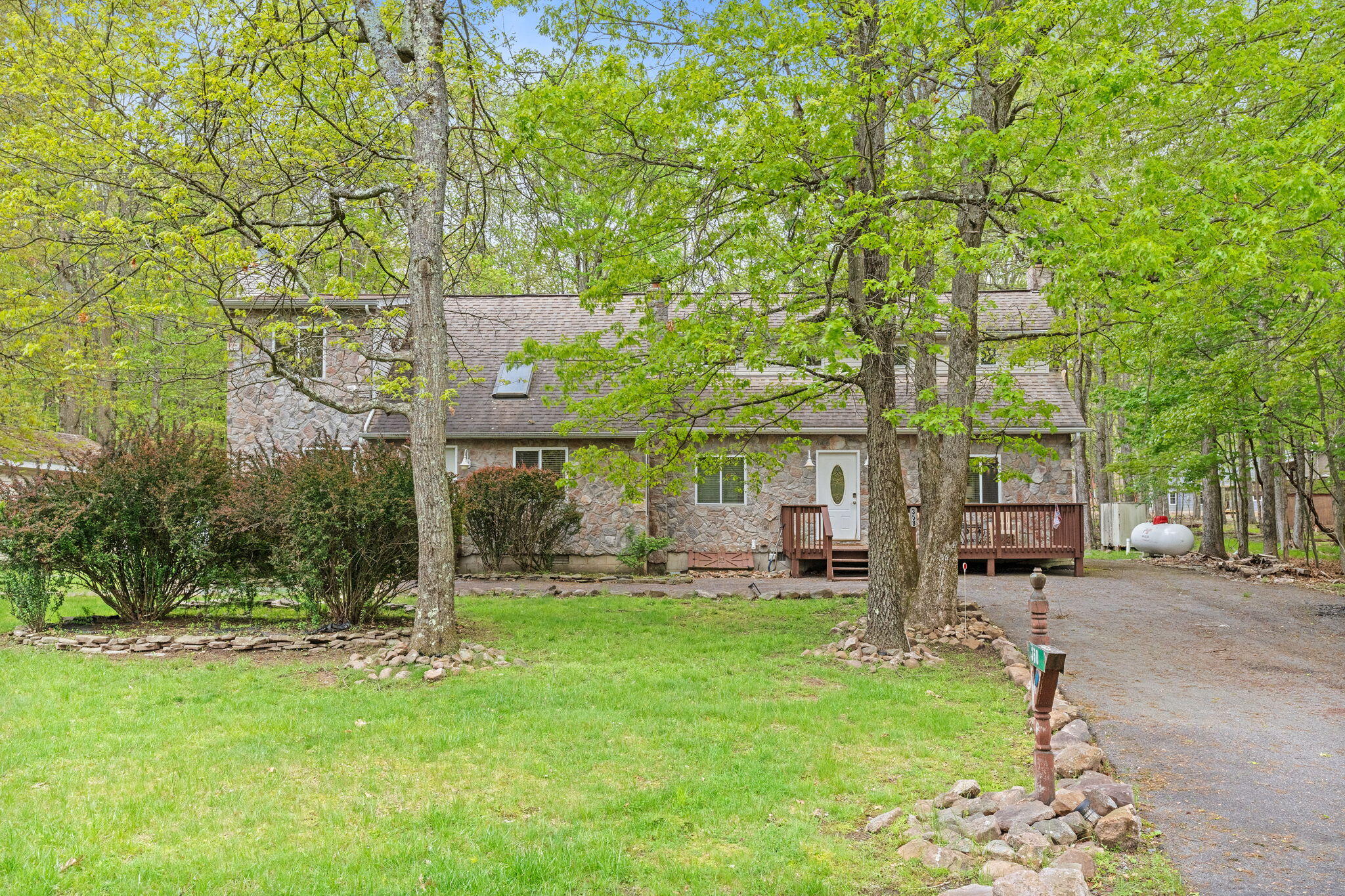 358 Towamensing Trail, Albrightsville, Pennsylvania image 12