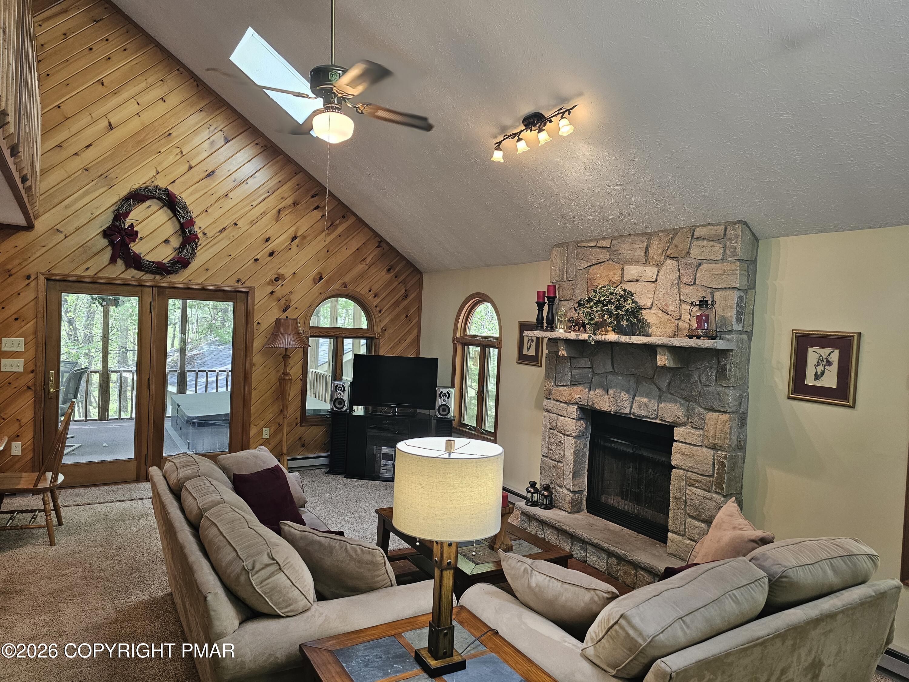 157 Cardinal Lane