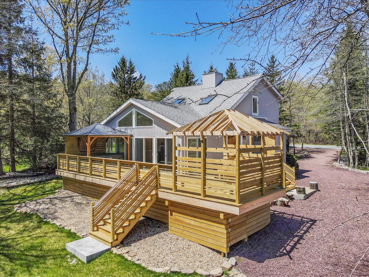 136 Tumbleweed Drive, Long Pond, Pennsylvania image 5