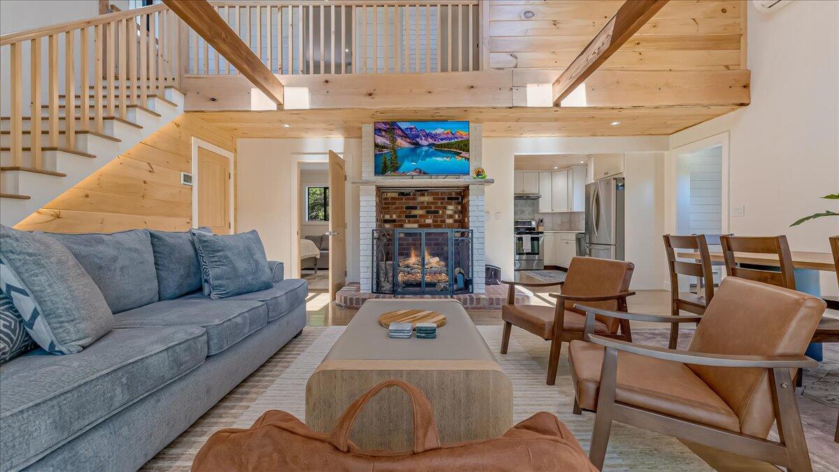 136 Tumbleweed Drive, Long Pond, Pennsylvania image 9