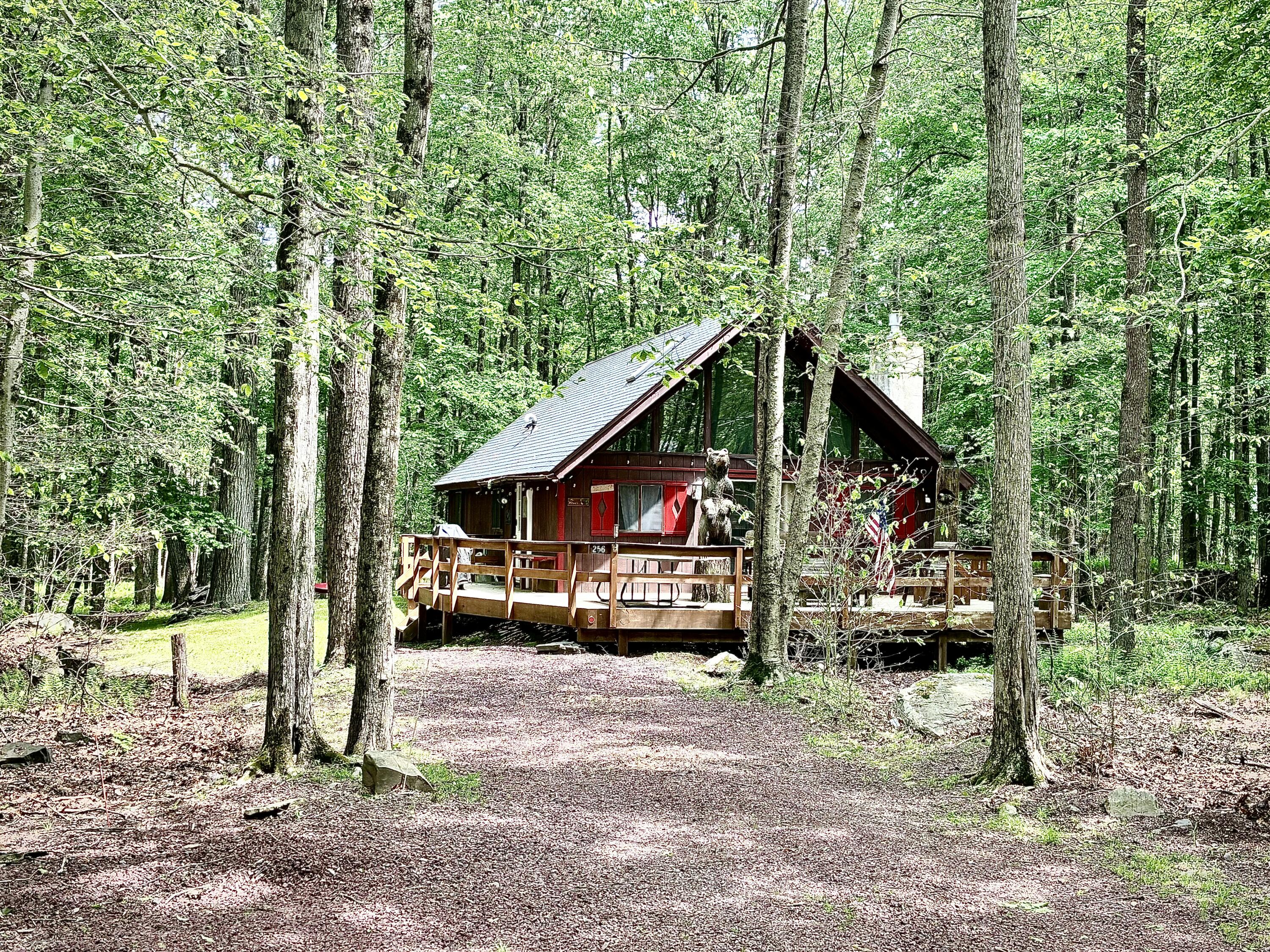 256 Partridge Drive, Pocono Lake, Pennsylvania image 2