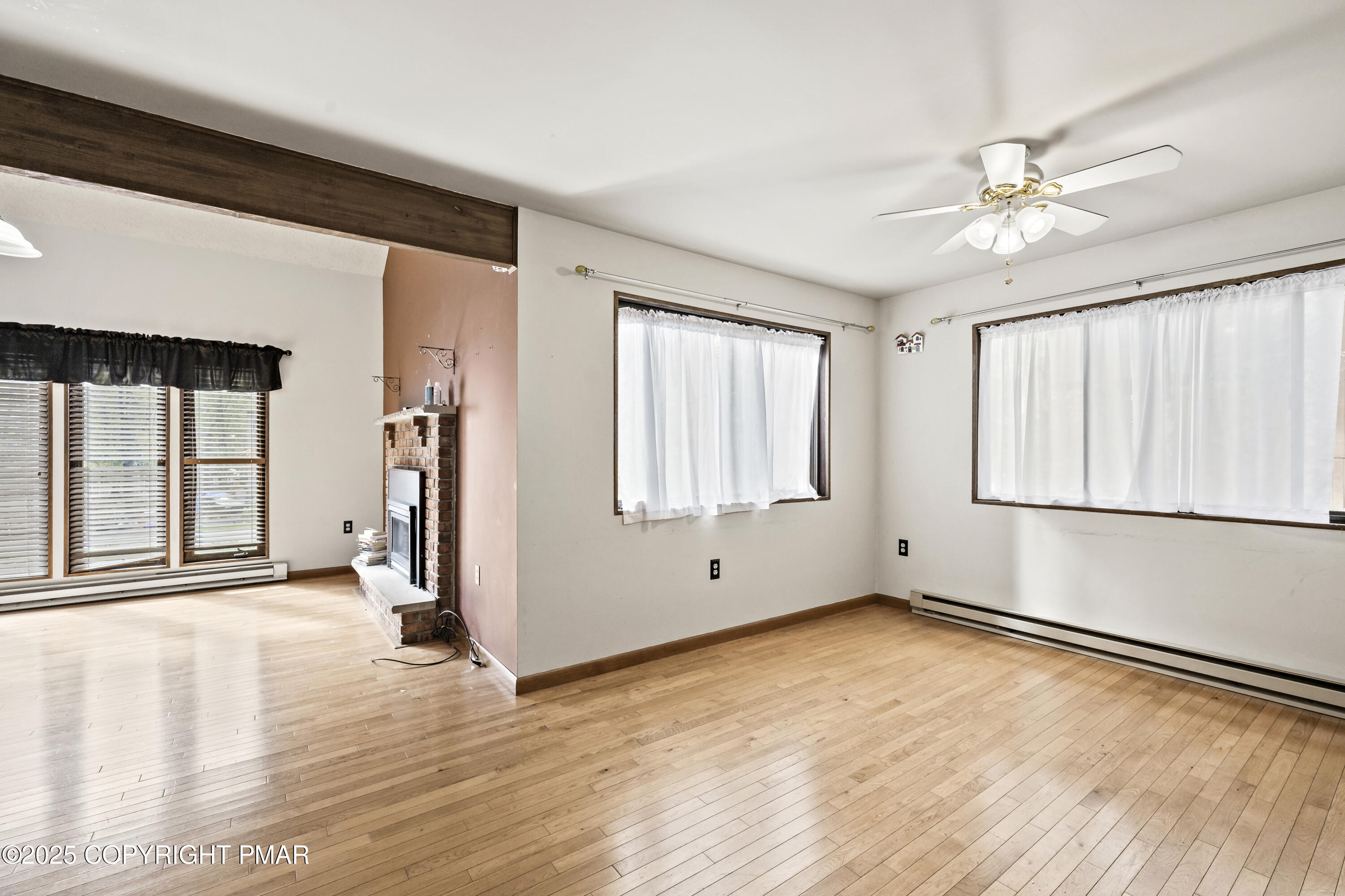 East Stroudsburg, Pennsylvania 18301, United States, 4 Bedrooms Bedrooms, ,2 BathroomsBathrooms,Residential,Active,166387