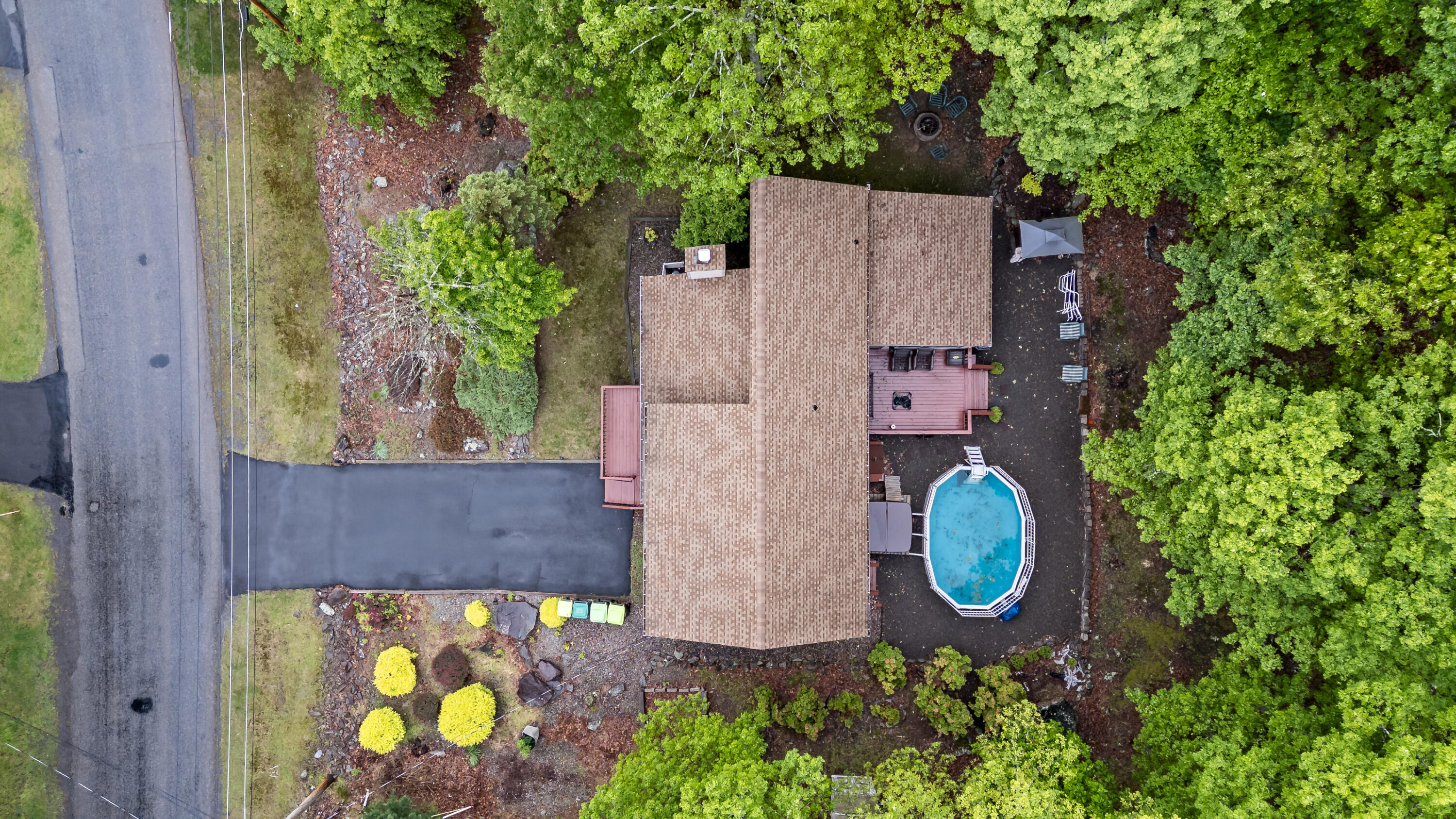 East Stroudsburg, Pennsylvania 18301, United States, 4 Bedrooms Bedrooms, ,2 BathroomsBathrooms,Residential,Active,166387