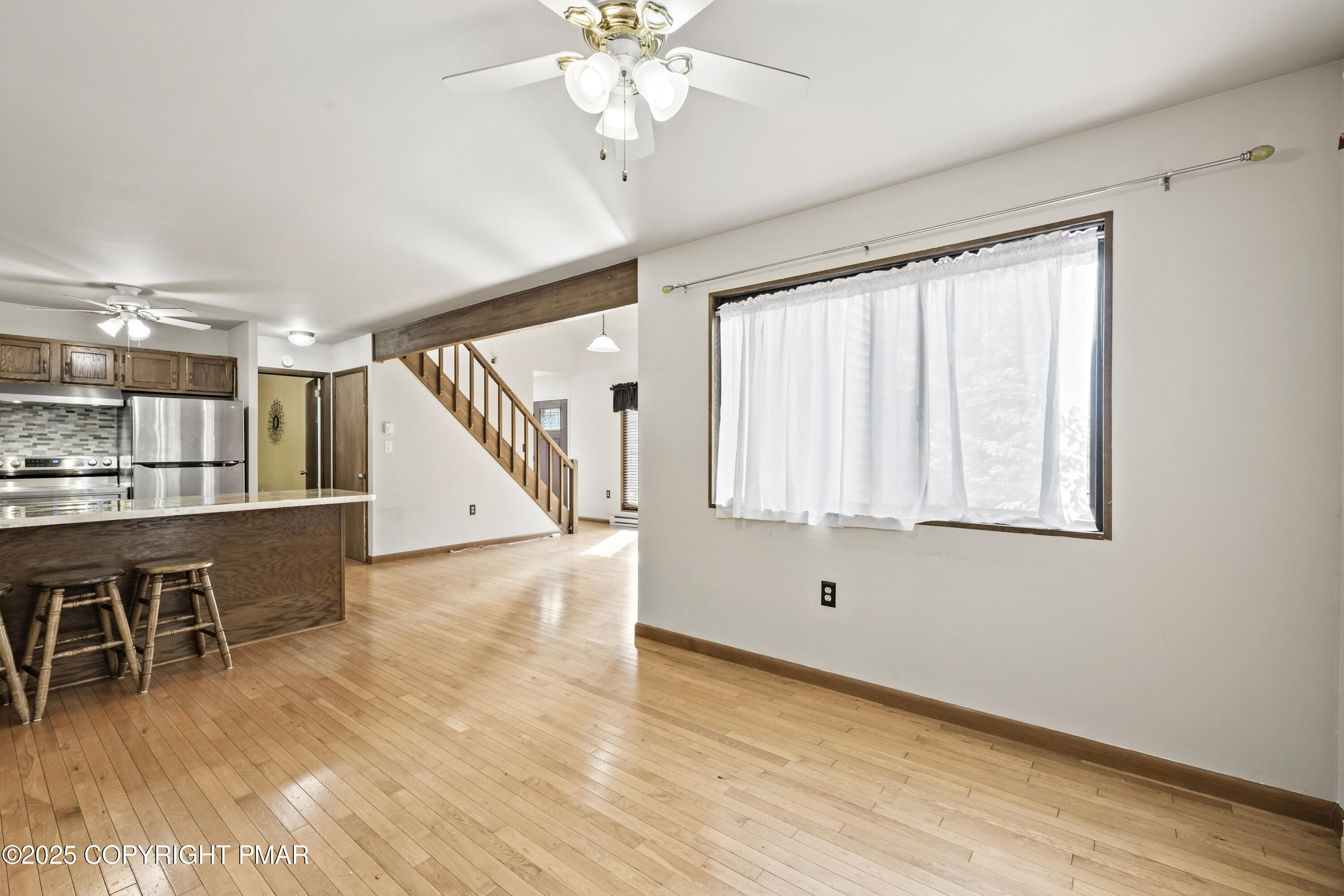 East Stroudsburg, Pennsylvania 18301, United States, 4 Bedrooms Bedrooms, ,2 BathroomsBathrooms,Residential,Active,166387