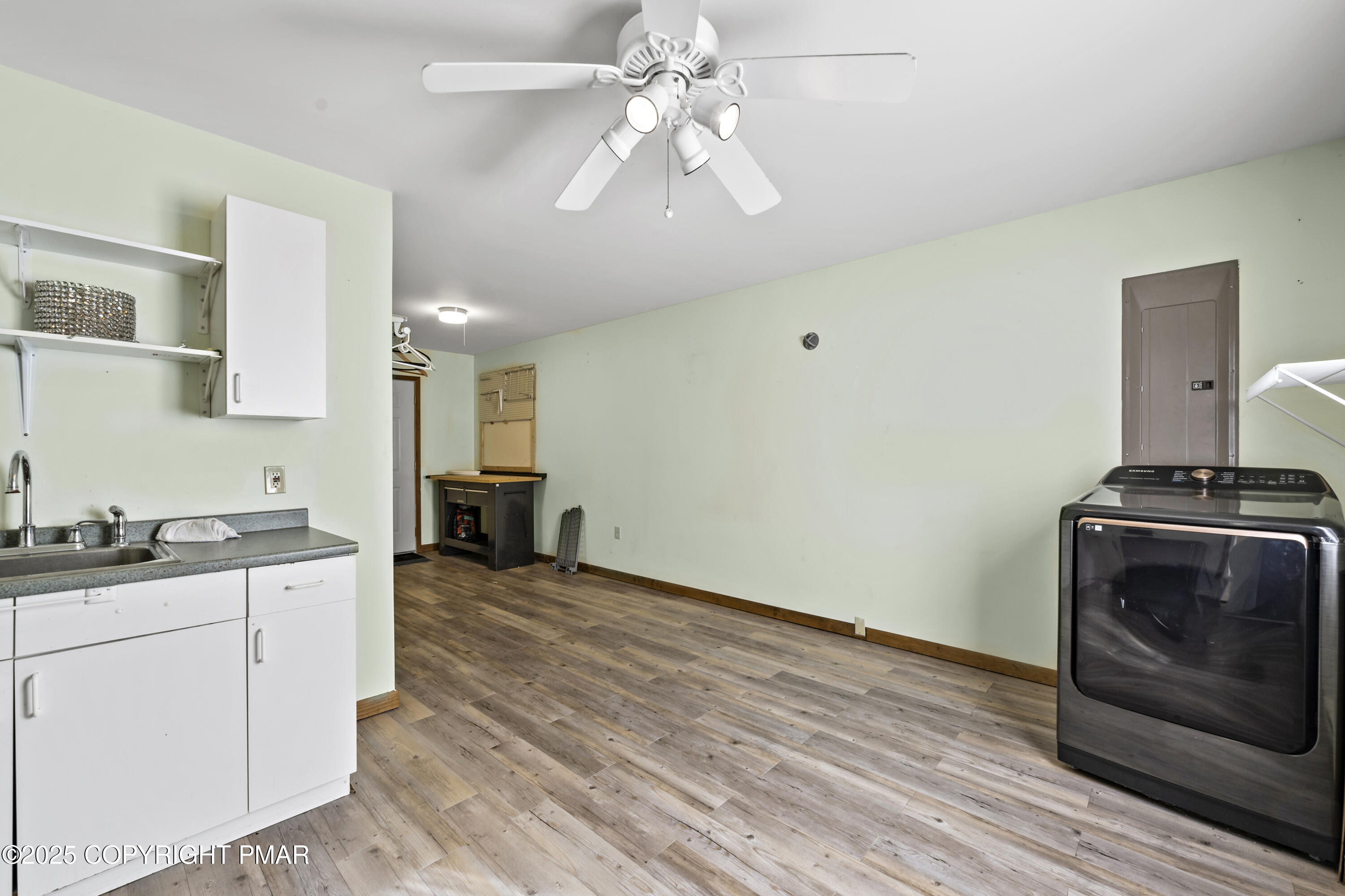 East Stroudsburg, Pennsylvania 18301, United States, 4 Bedrooms Bedrooms, ,2 BathroomsBathrooms,Residential,Active,166387