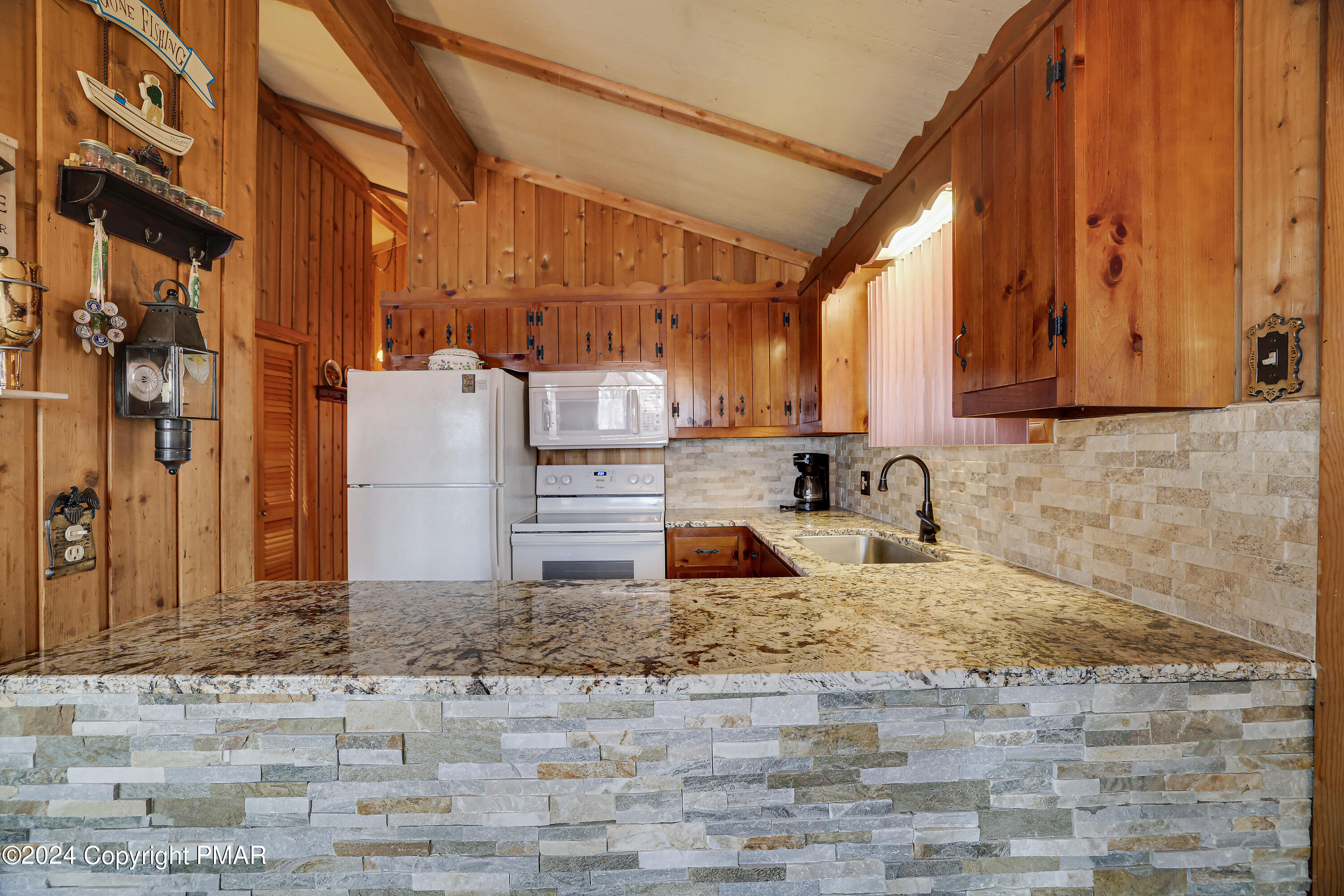 145 Mountain View Drive, Pocono Lake, Pennsylvania image 28