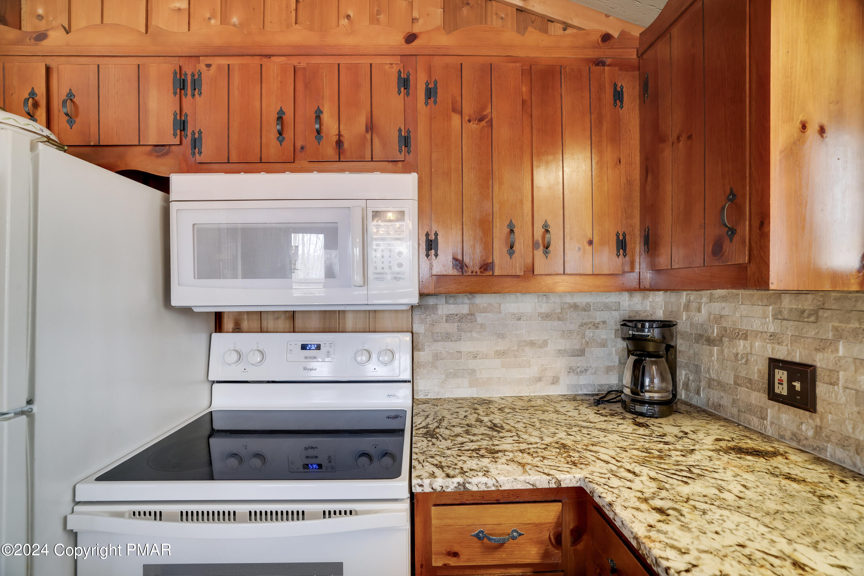 145 Mountain View Drive, Pocono Lake, Pennsylvania image 25