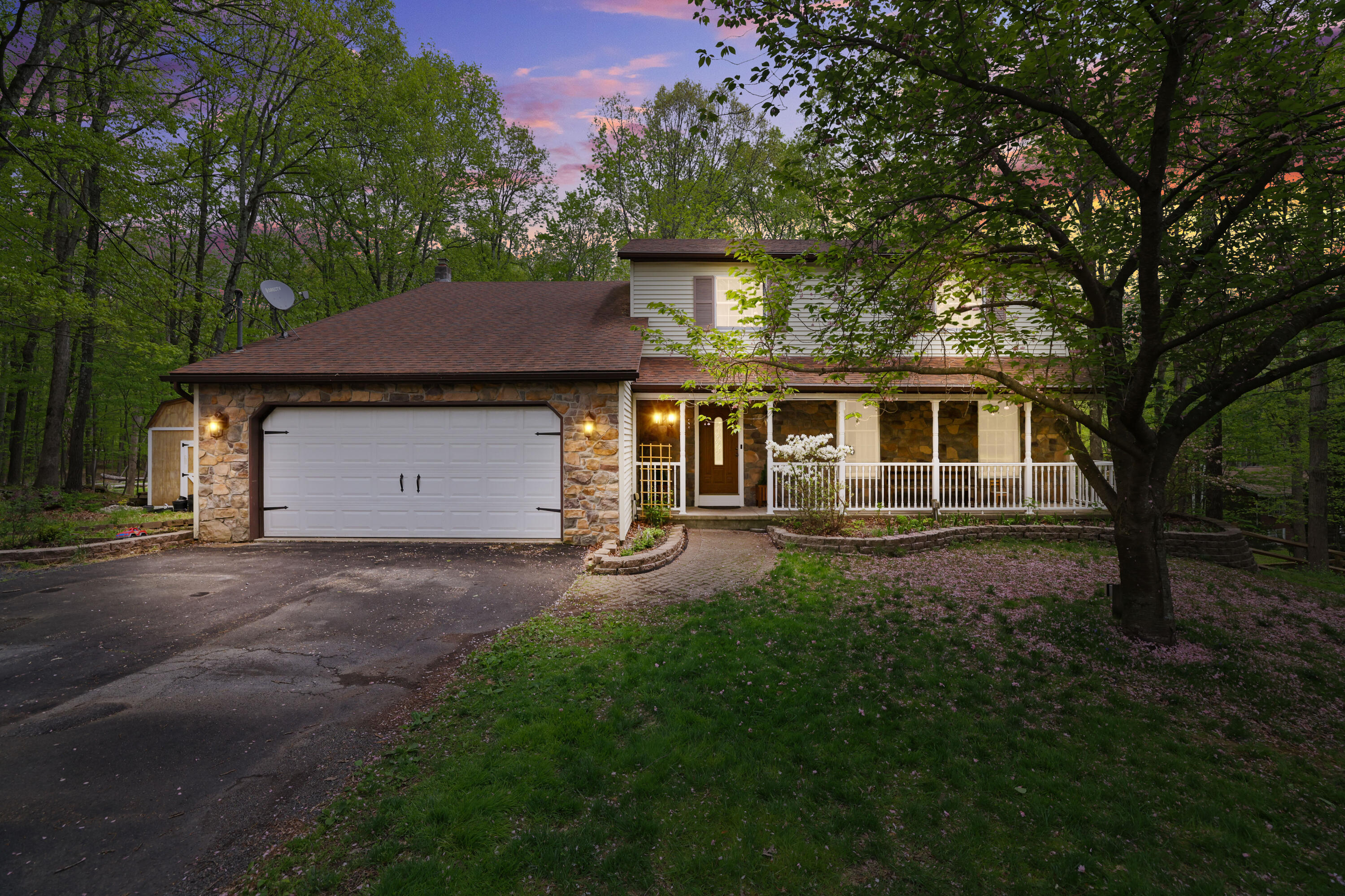 113 Hemlock Road, Tannersville, Pennsylvania image 1