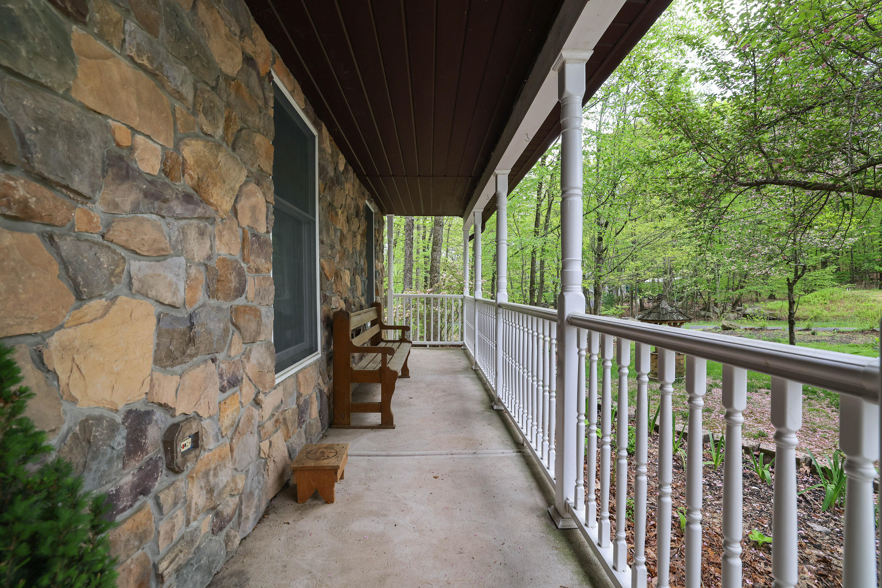 113 Hemlock Road, Tannersville, Pennsylvania image 5